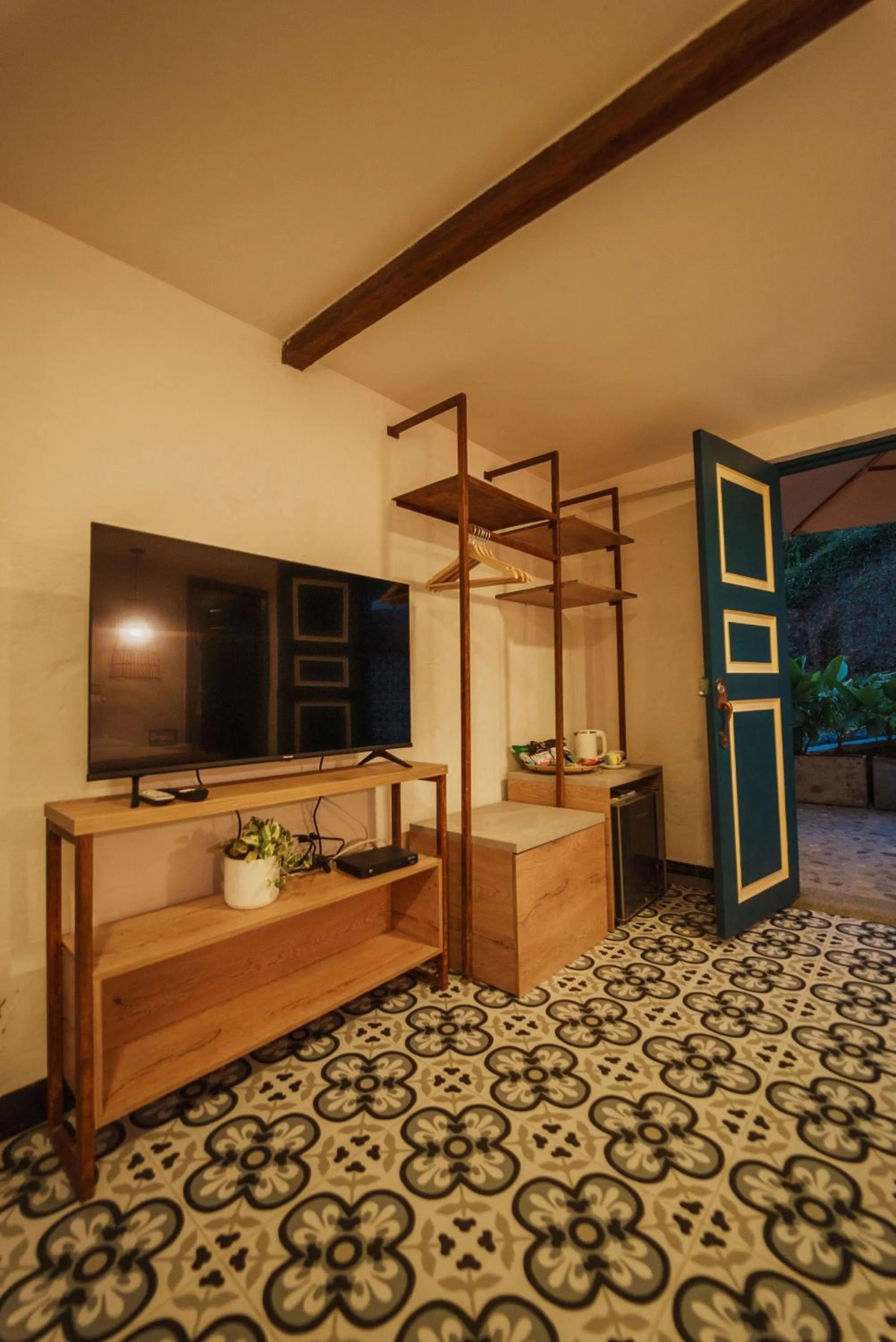 TV and multimedia in Cocli Hotel Boutique Salento