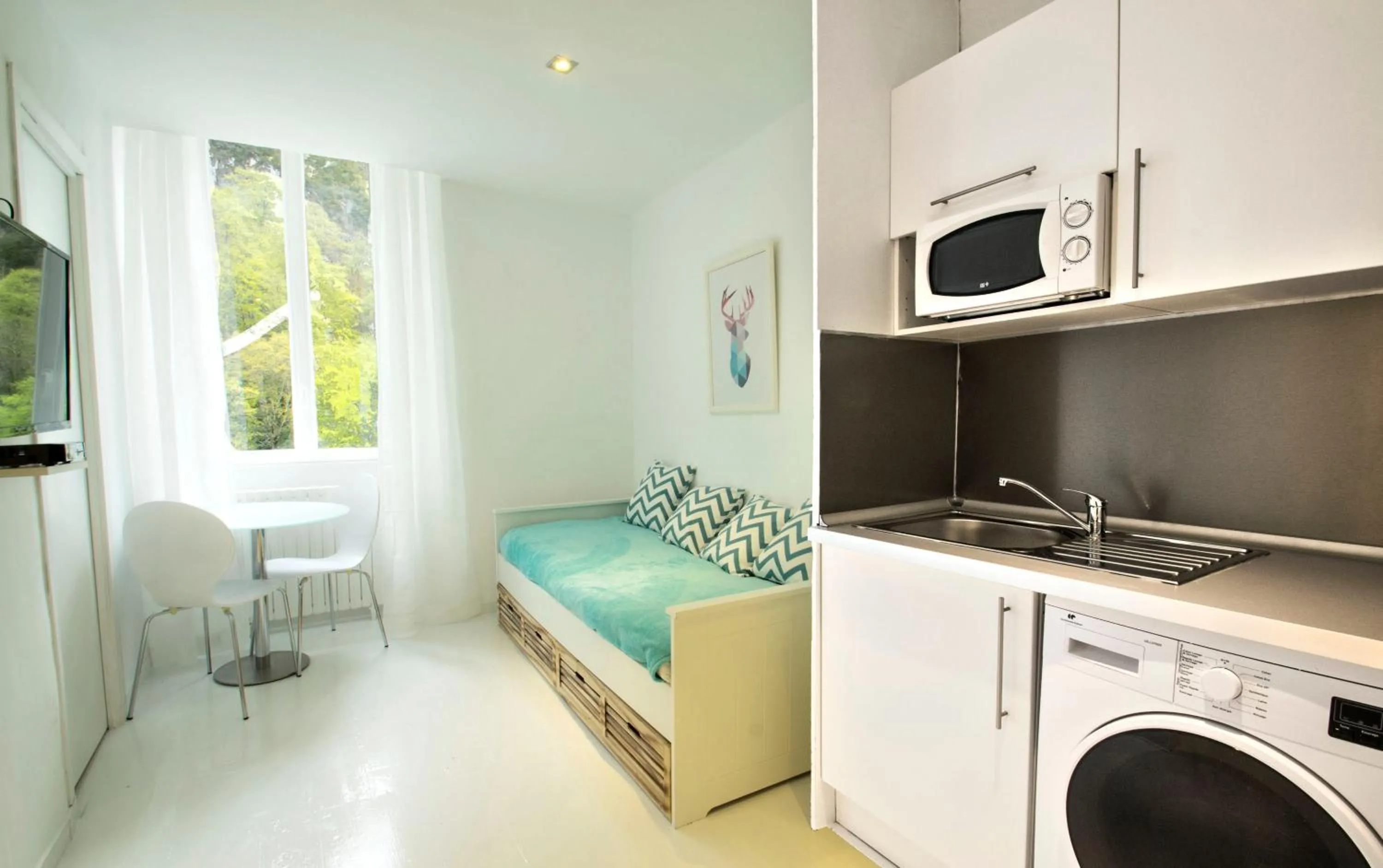 Property building in Maison La Douane - Comprends nettoyage professionnel et le linge