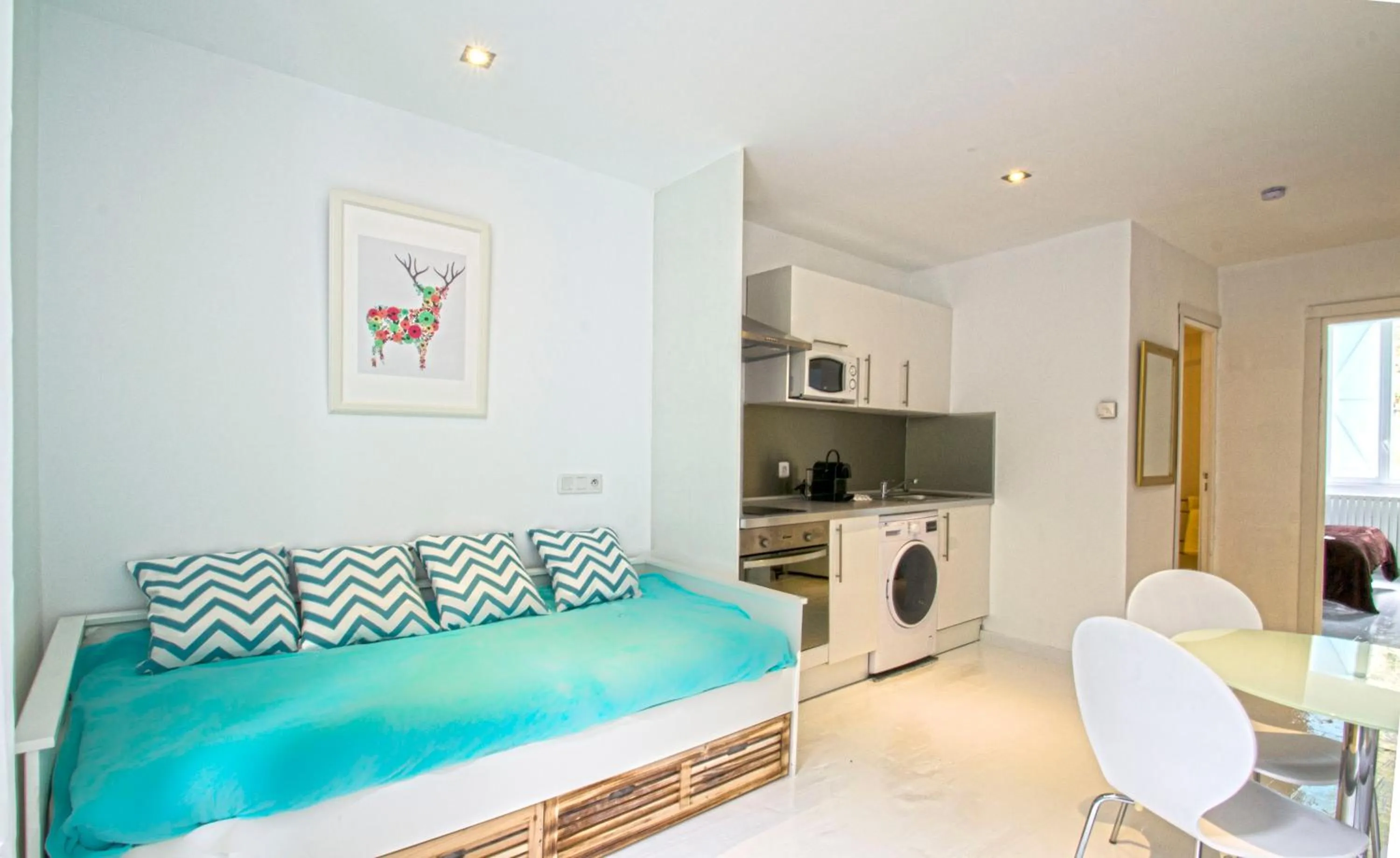 Property building, Bed in Maison La Douane - Comprends nettoyage professionnel et le linge