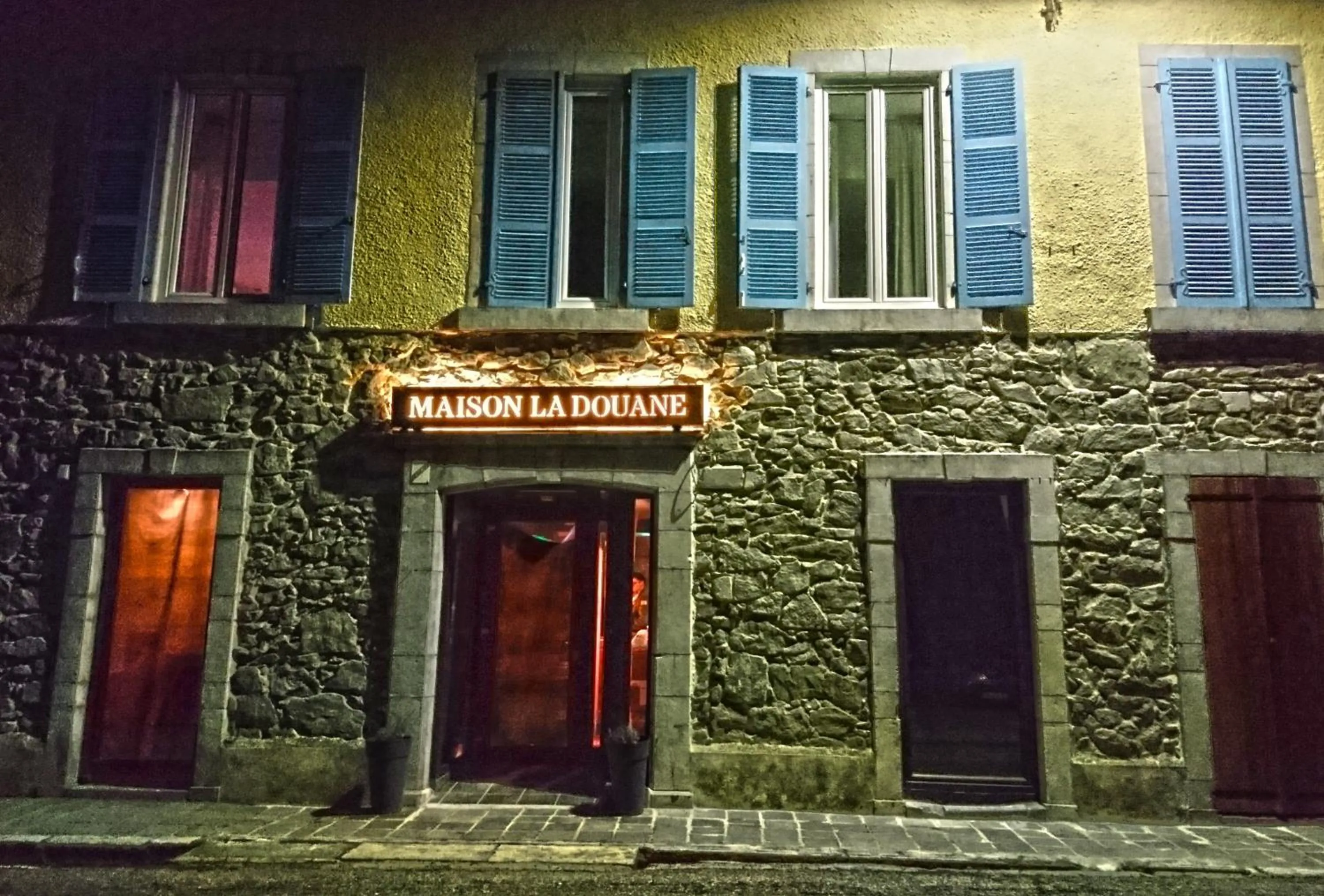 Maison La Douane - Comprends nettoyage professionnel et le linge