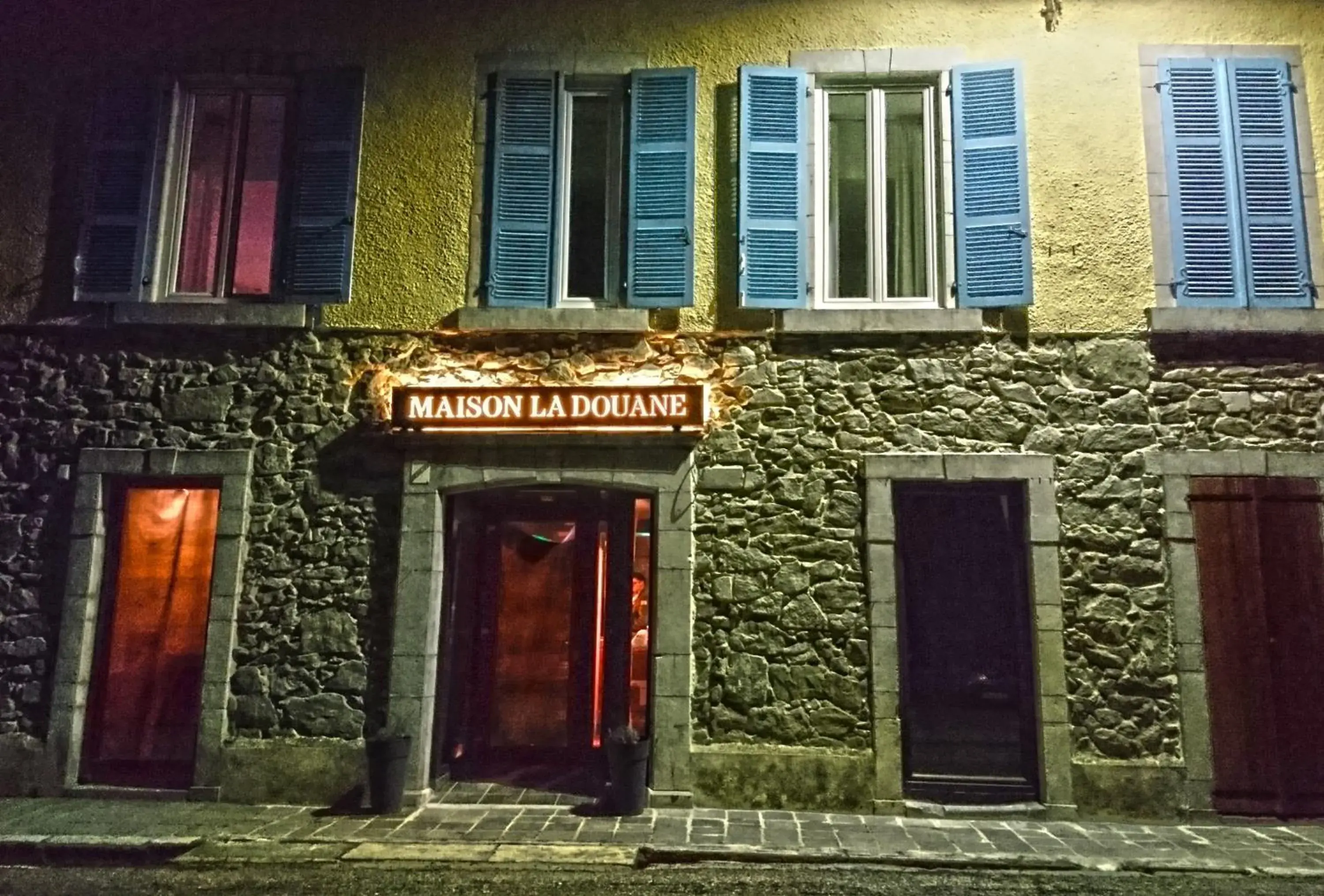 Maison La Douane - Comprends nettoyage professionnel et le linge Maison La Douane - Comprends nettoyage professionnel et le linge