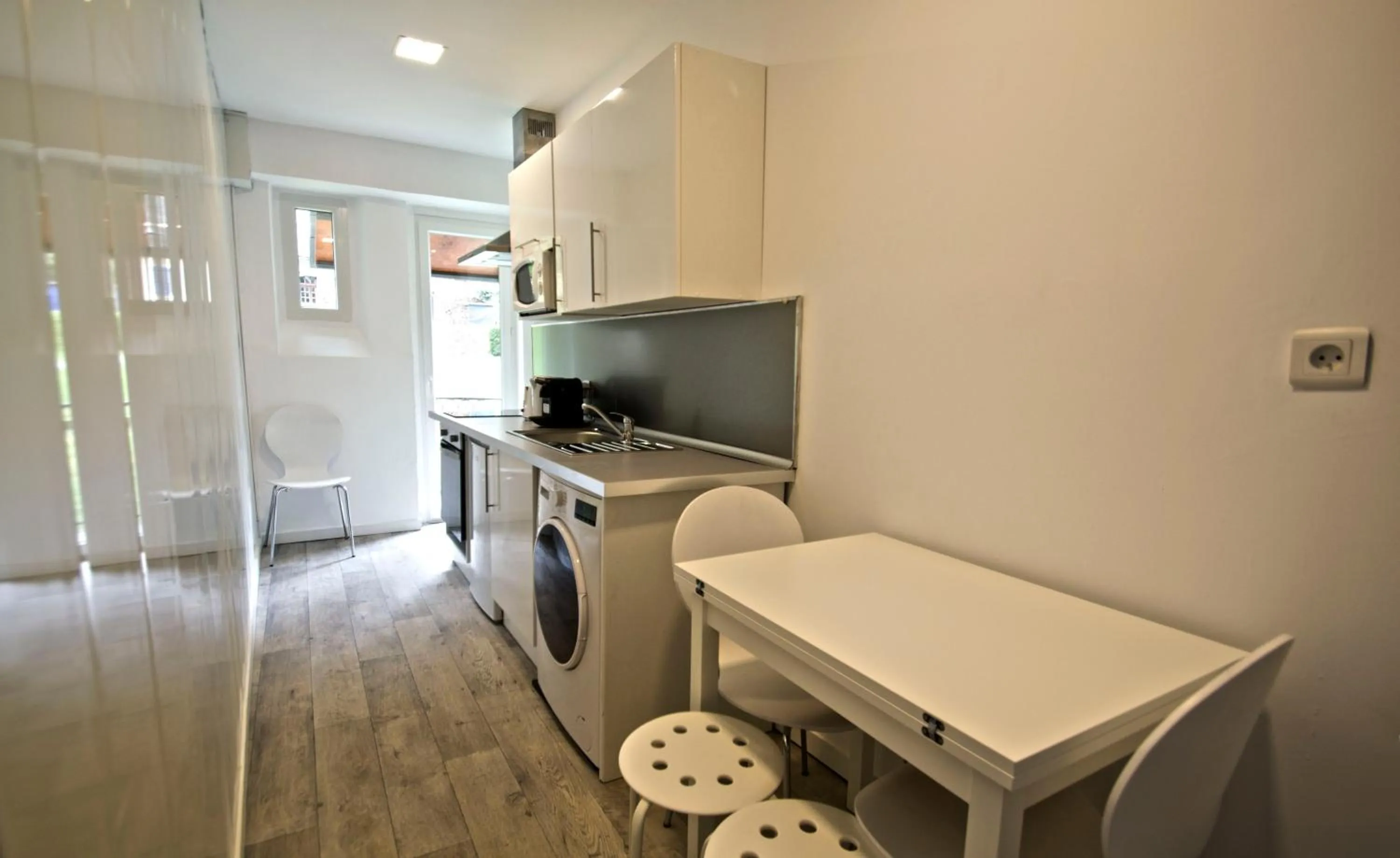 Property building in Maison La Douane - Comprends nettoyage professionnel et le linge