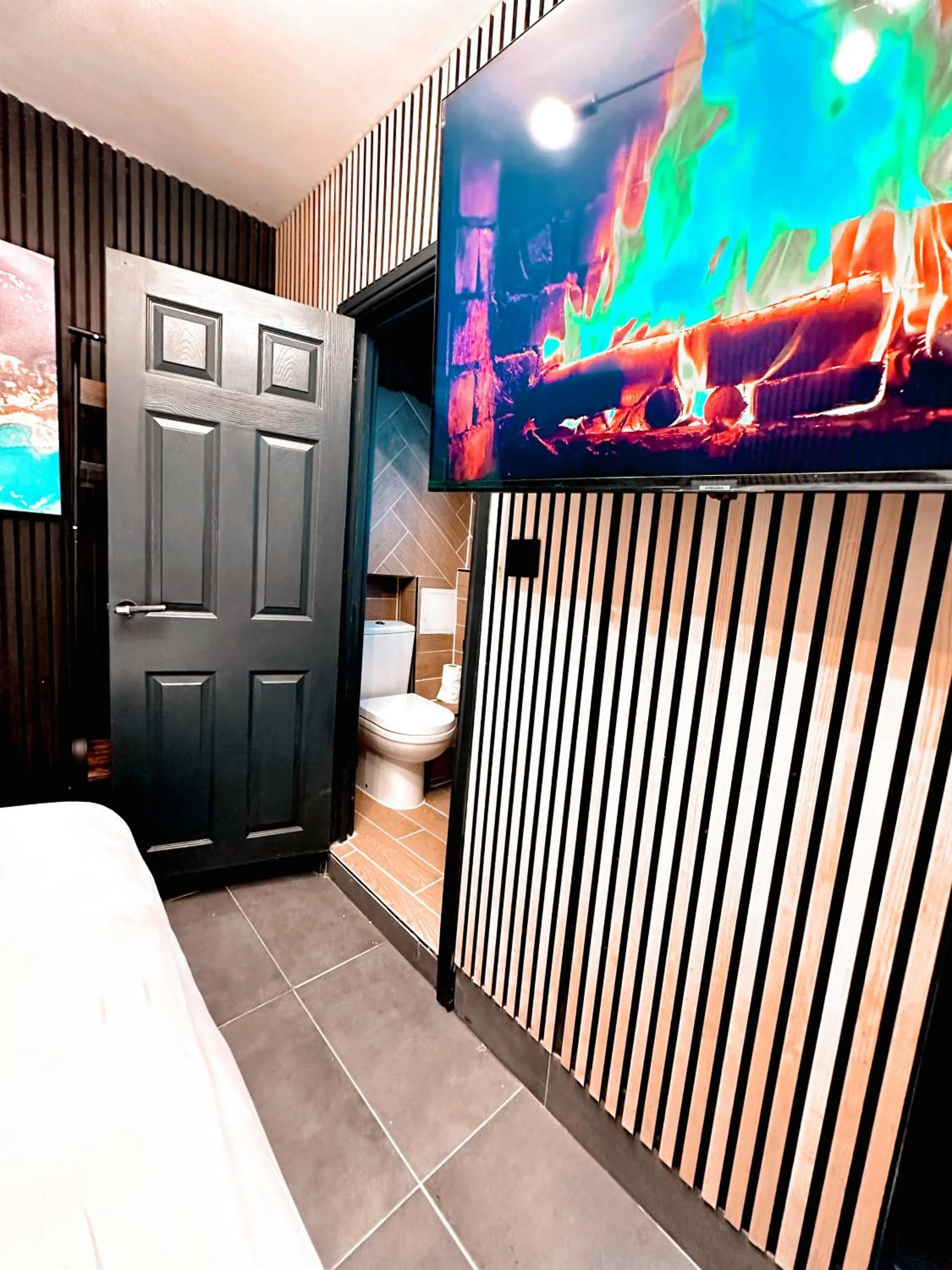 Bed in G Eighty Four