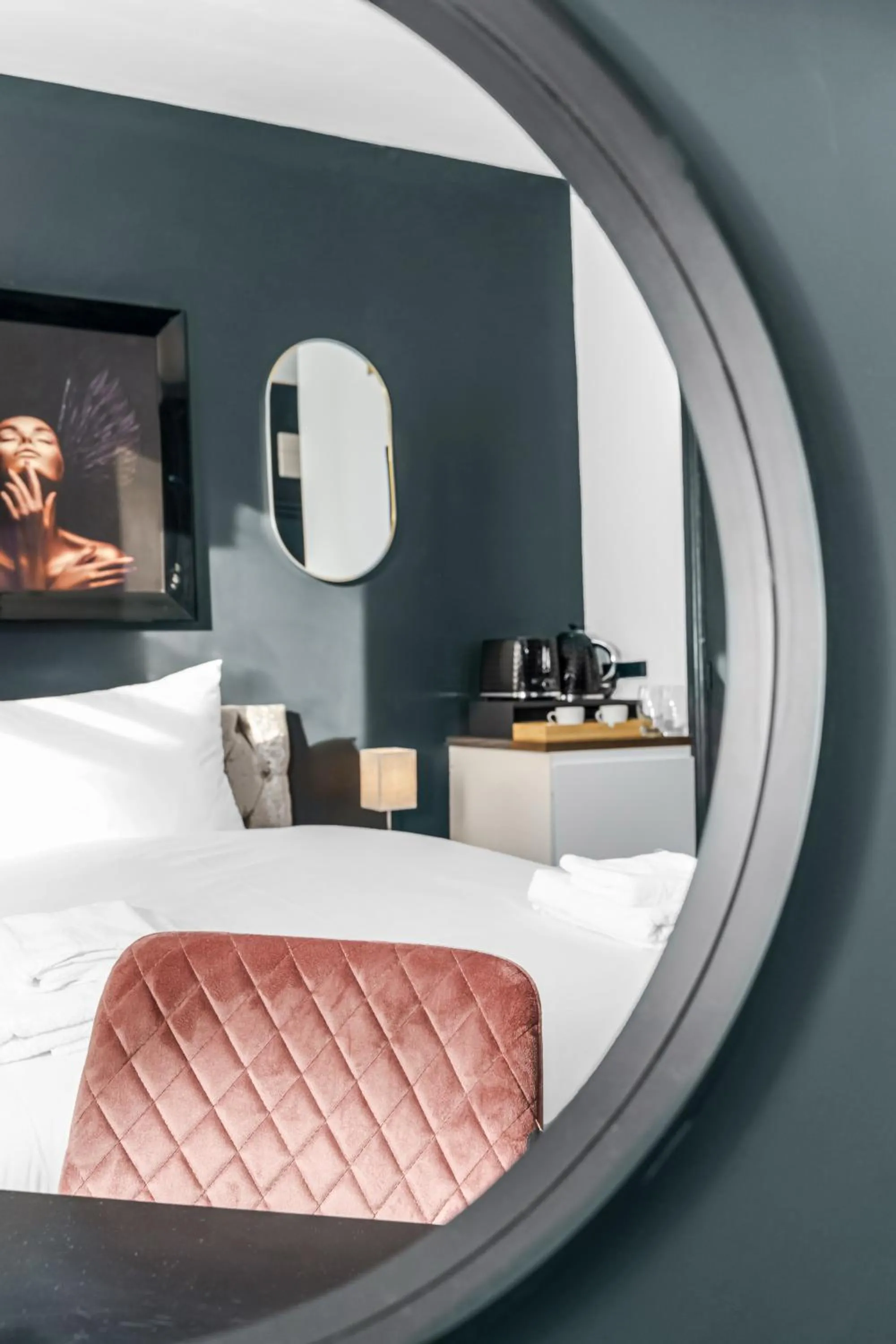 Bed in G Eighty Four