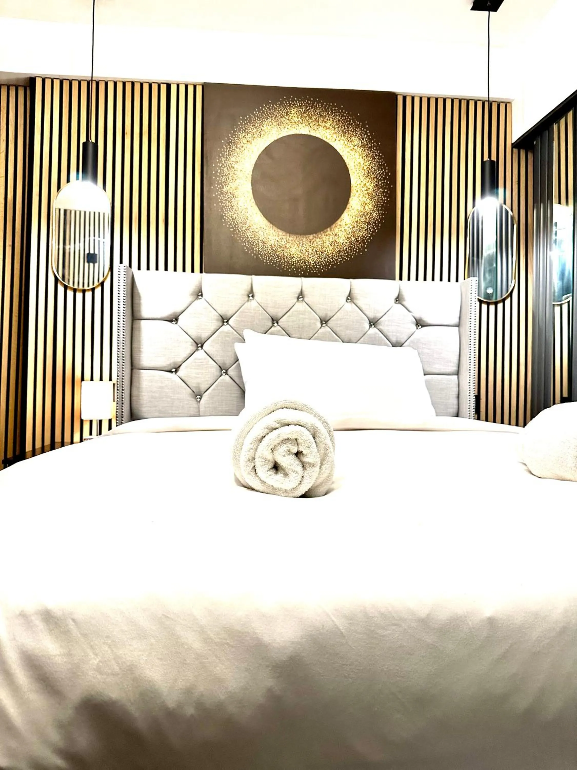 Bed in G Eighty Four
