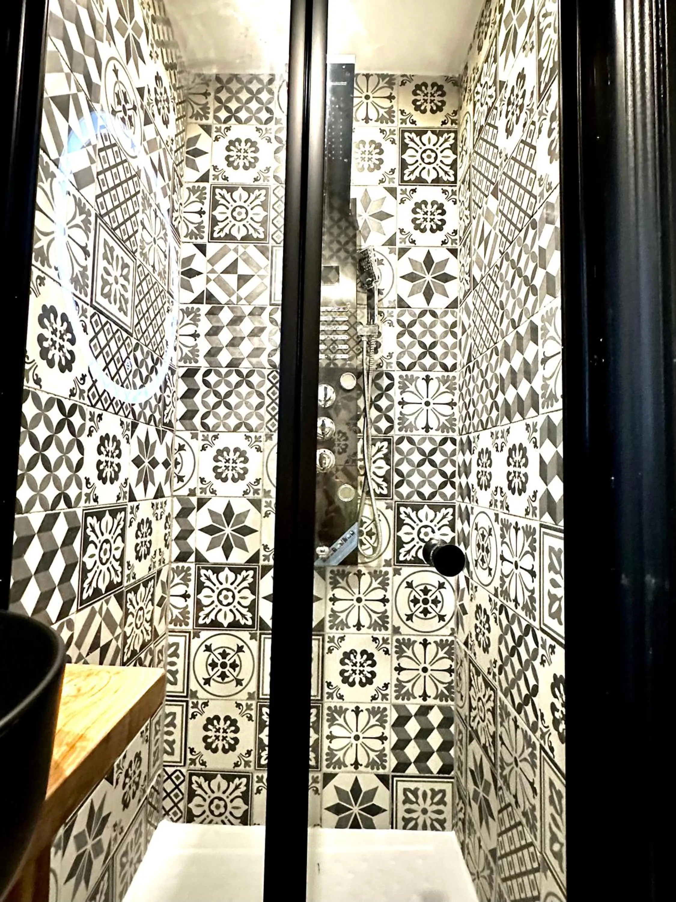 Shower in G Eighty Four