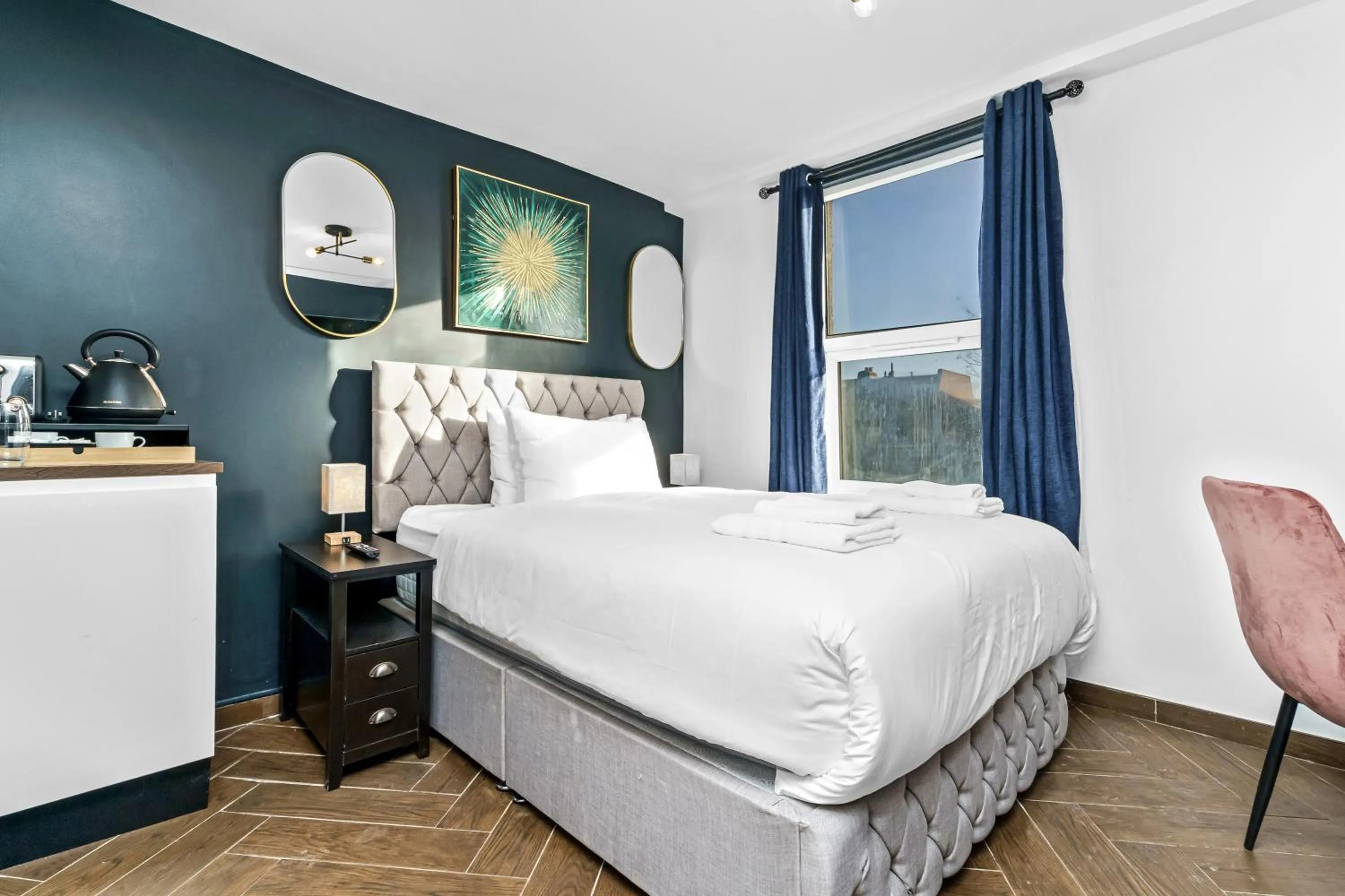 Bed in G Eighty Four