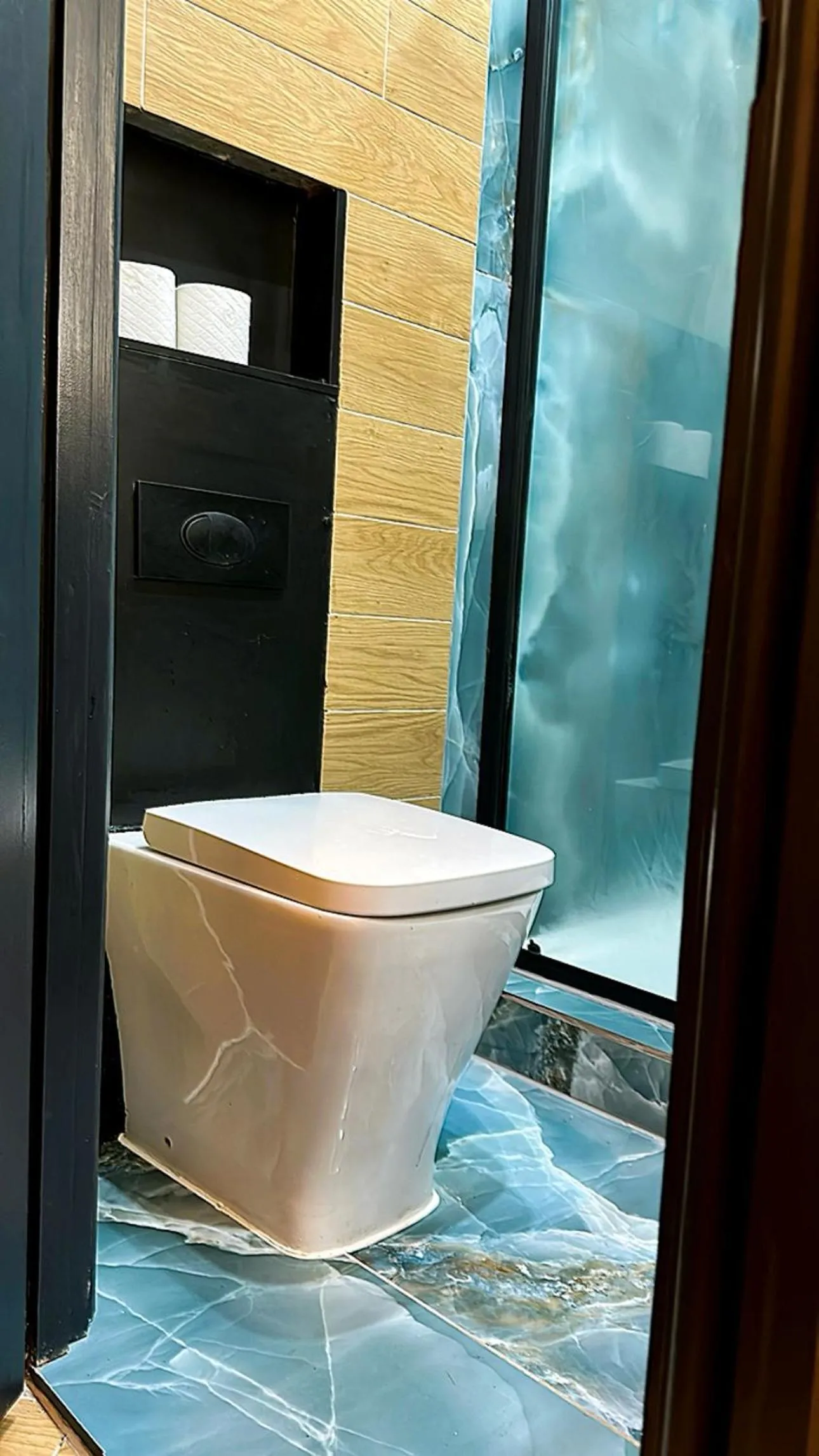 Toilet in G Eighty Four
