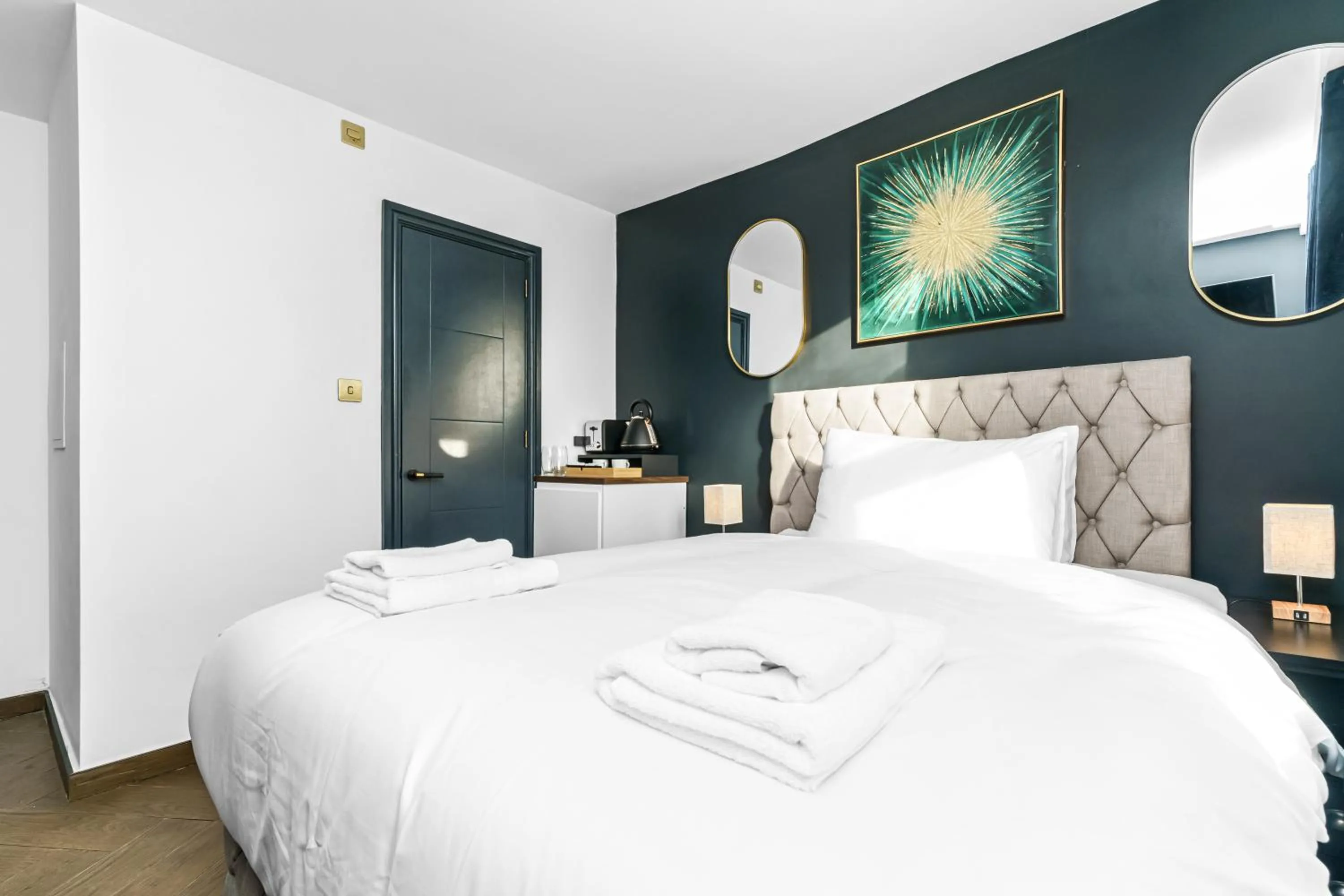 Bed in G Eighty Four