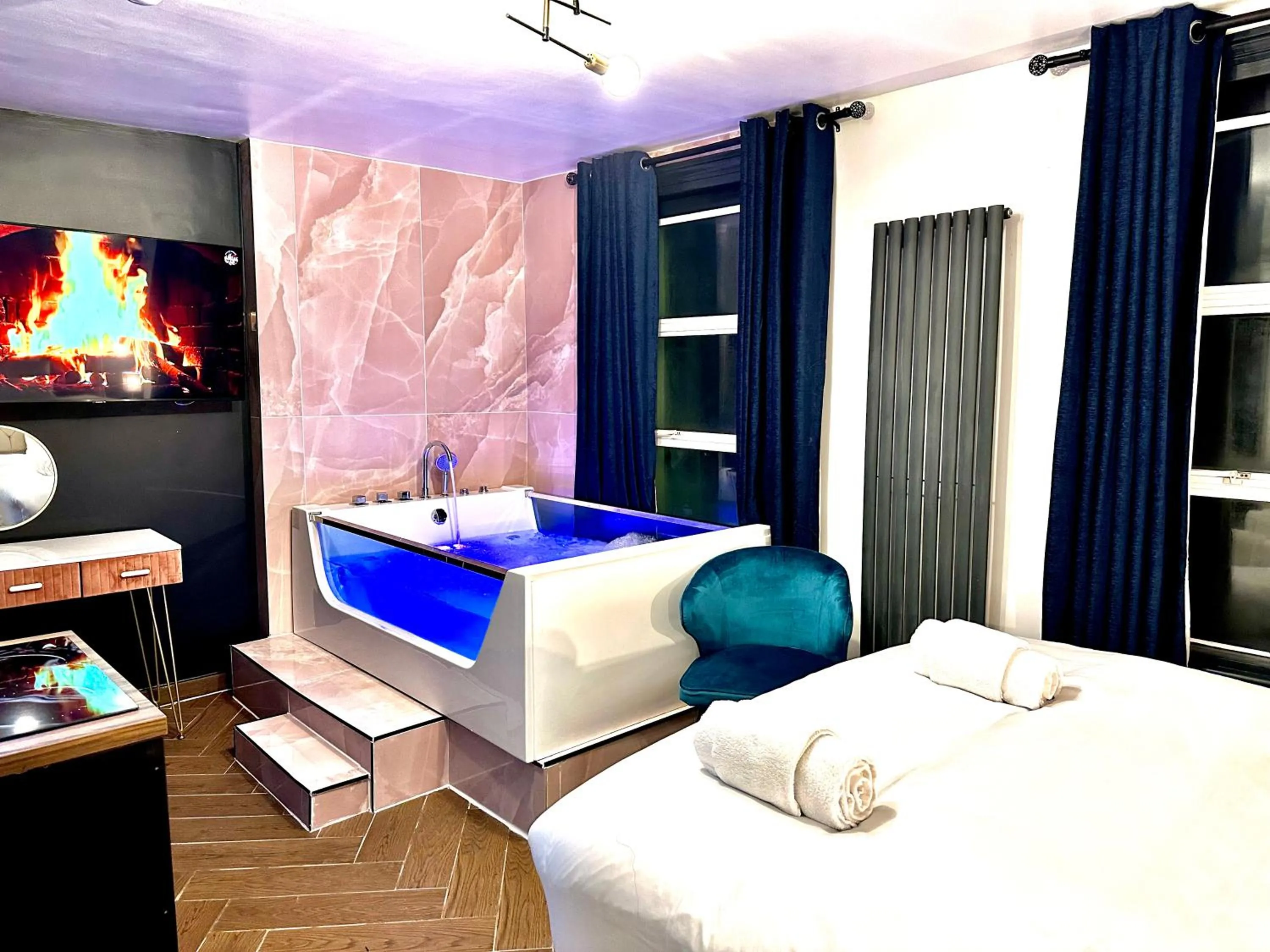 Bed in G Eighty Four
