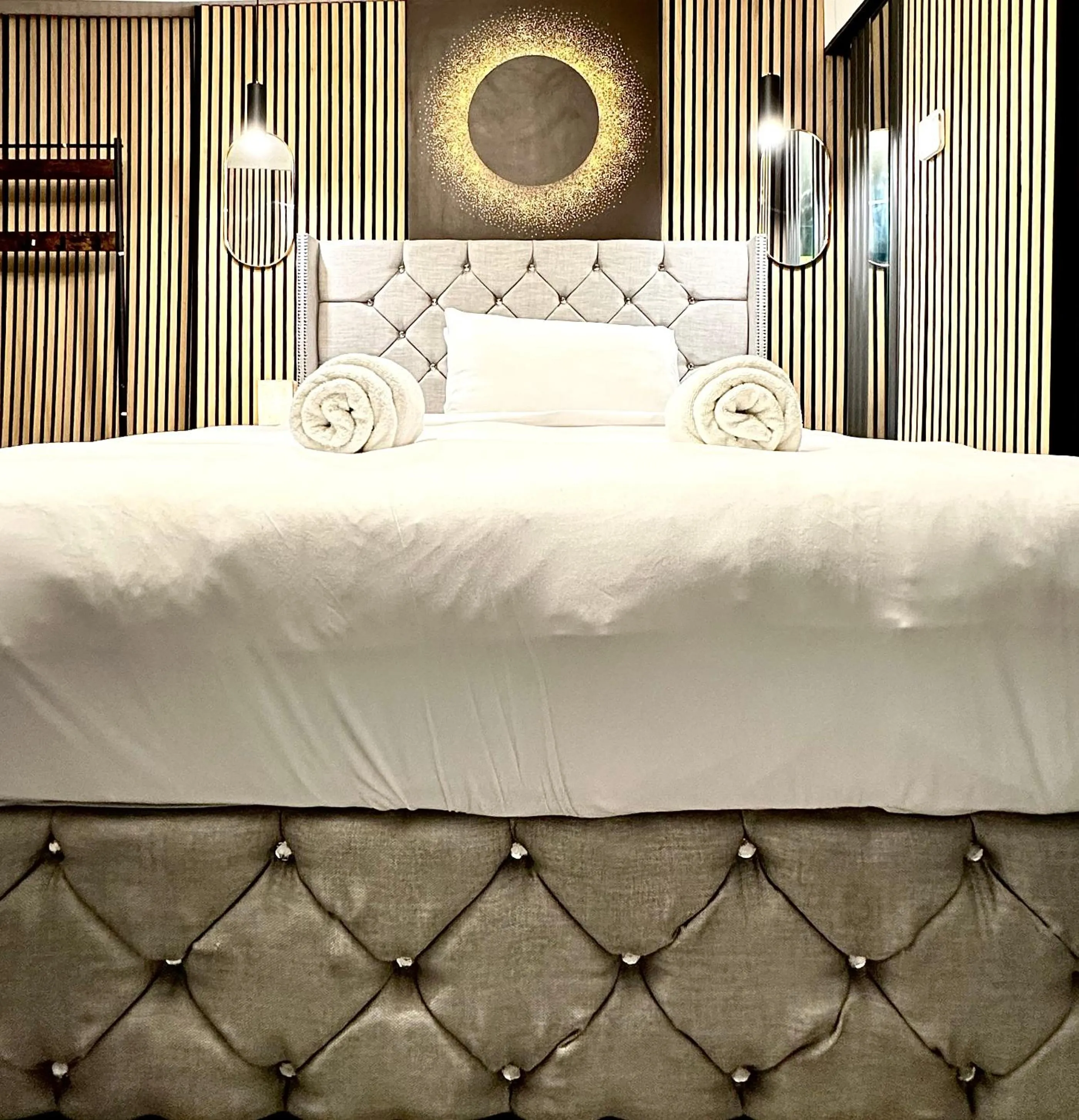Bed in G Eighty Four