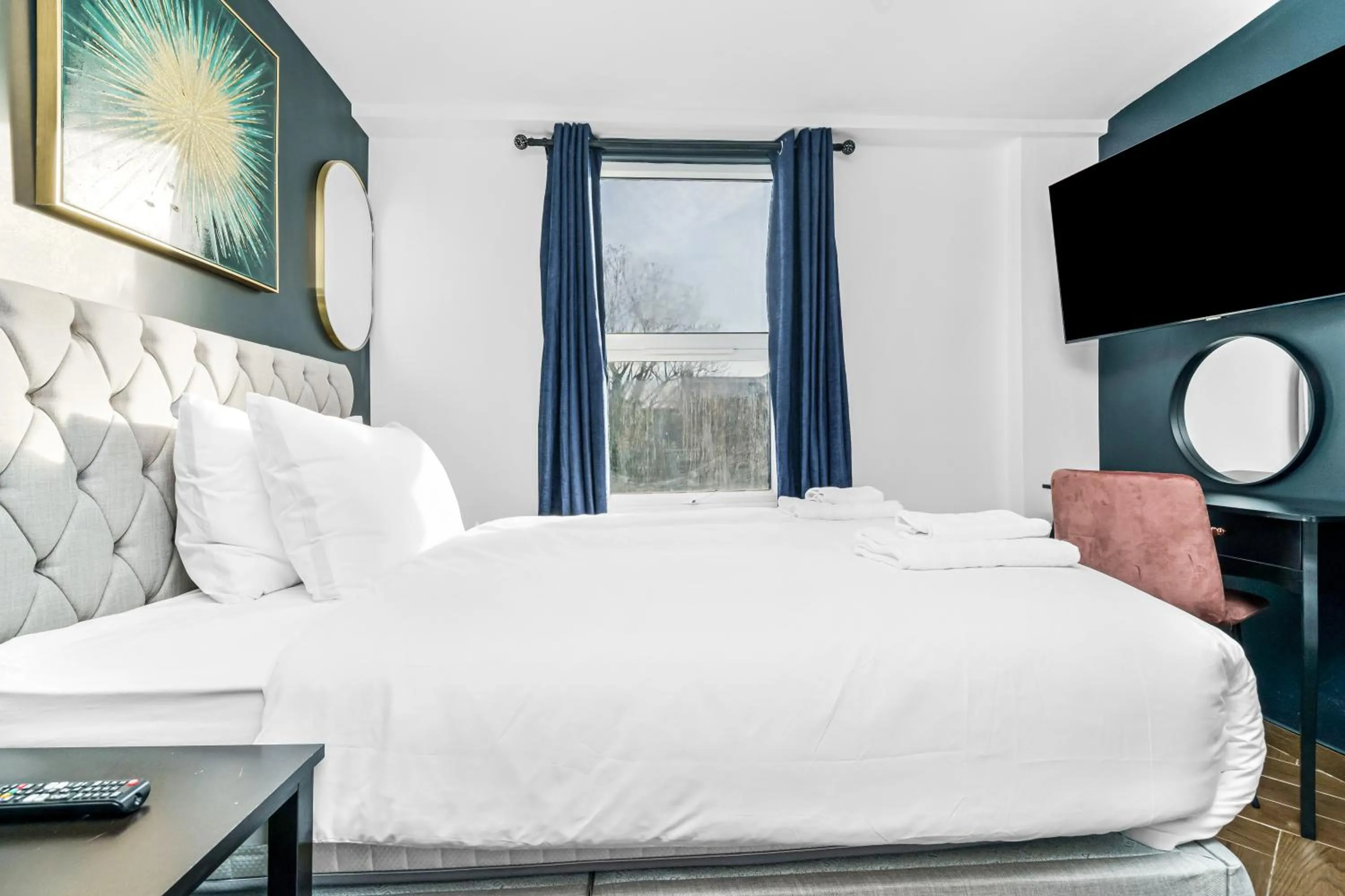 Bed in G Eighty Four