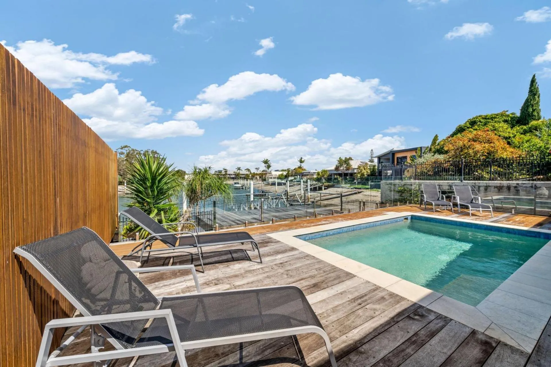 4 bedroom home on canal