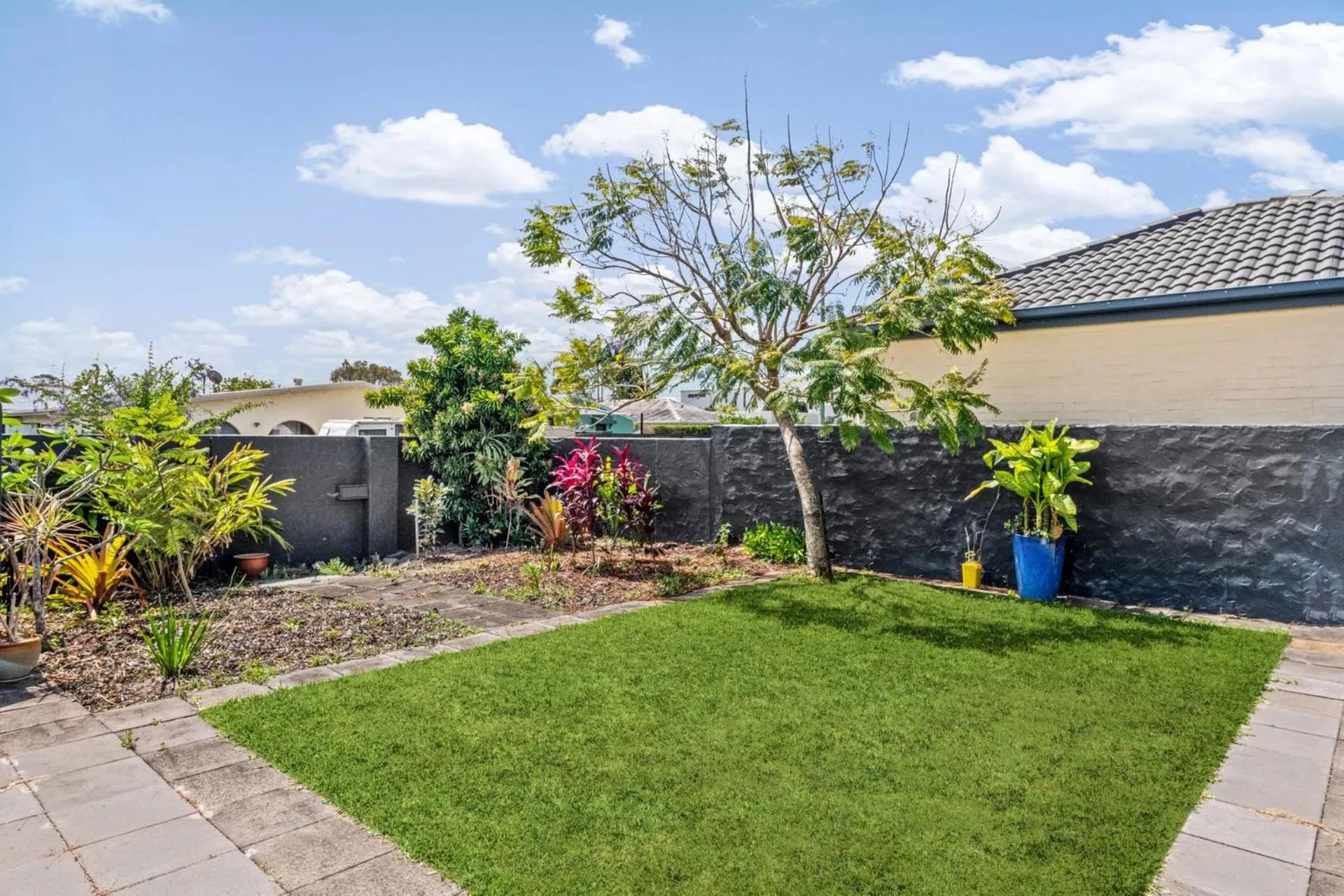 4 bedroom home on canal