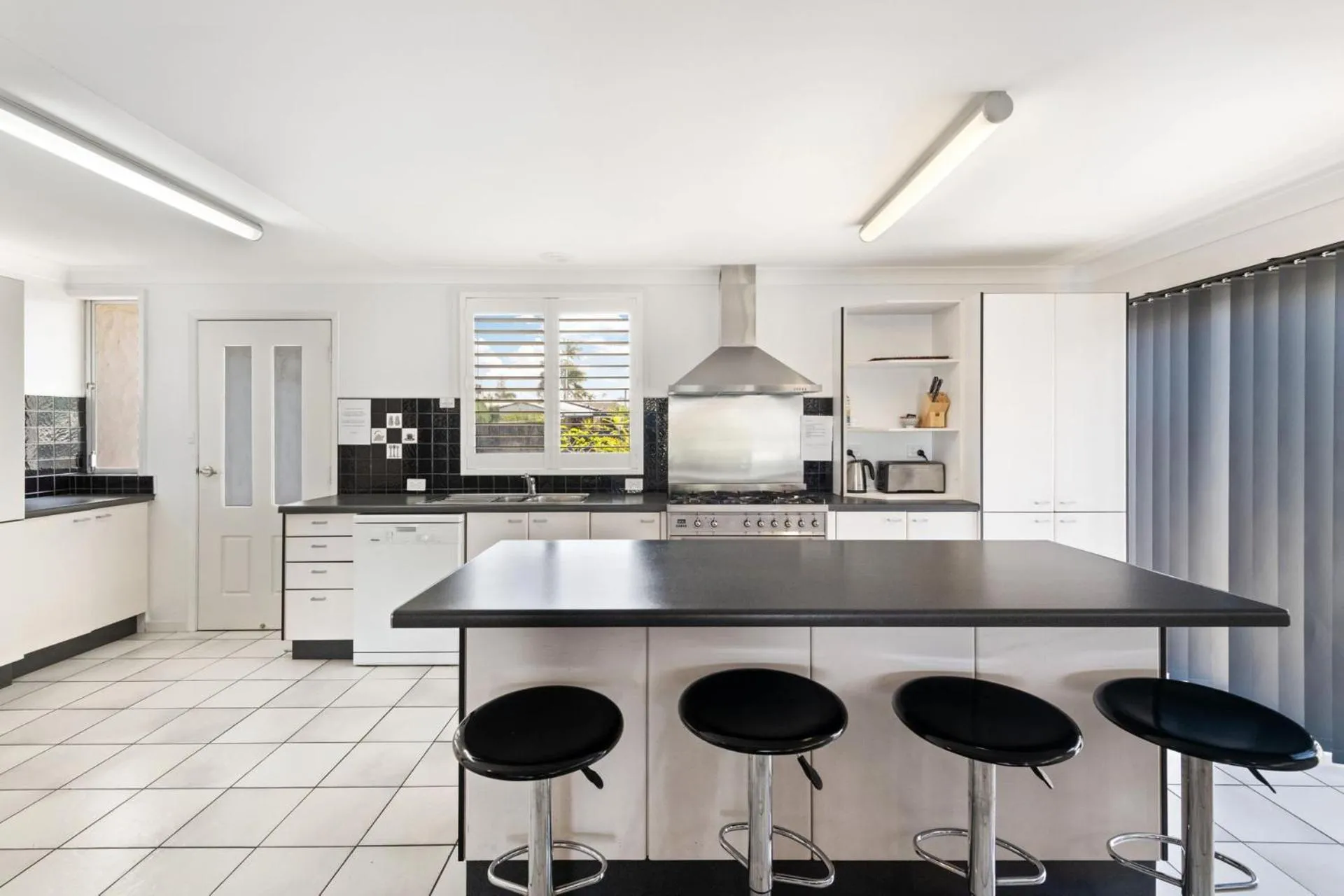 4 bedroom home on canal
