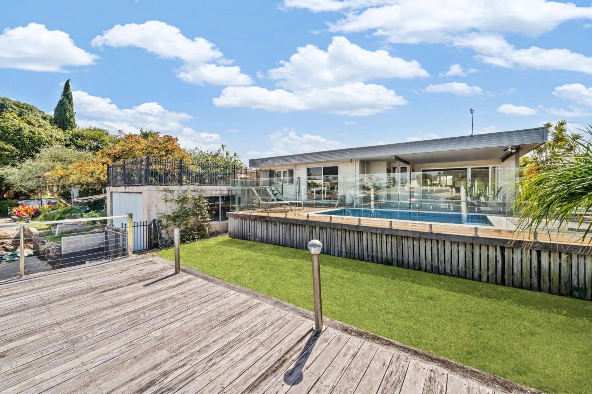 4 bedroom home on canal