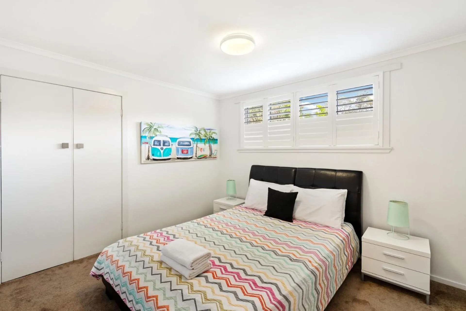 Bed in 4 bedroom home on canal