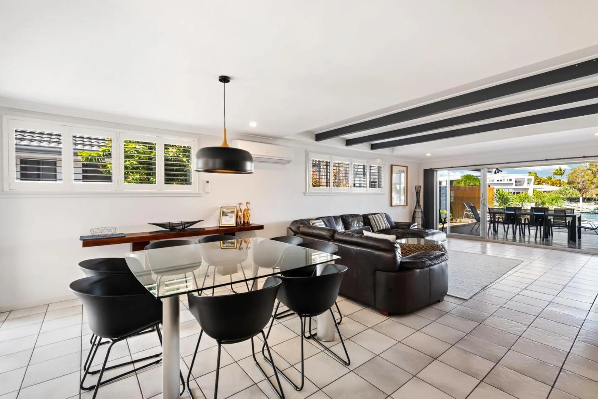 4 bedroom home on canal