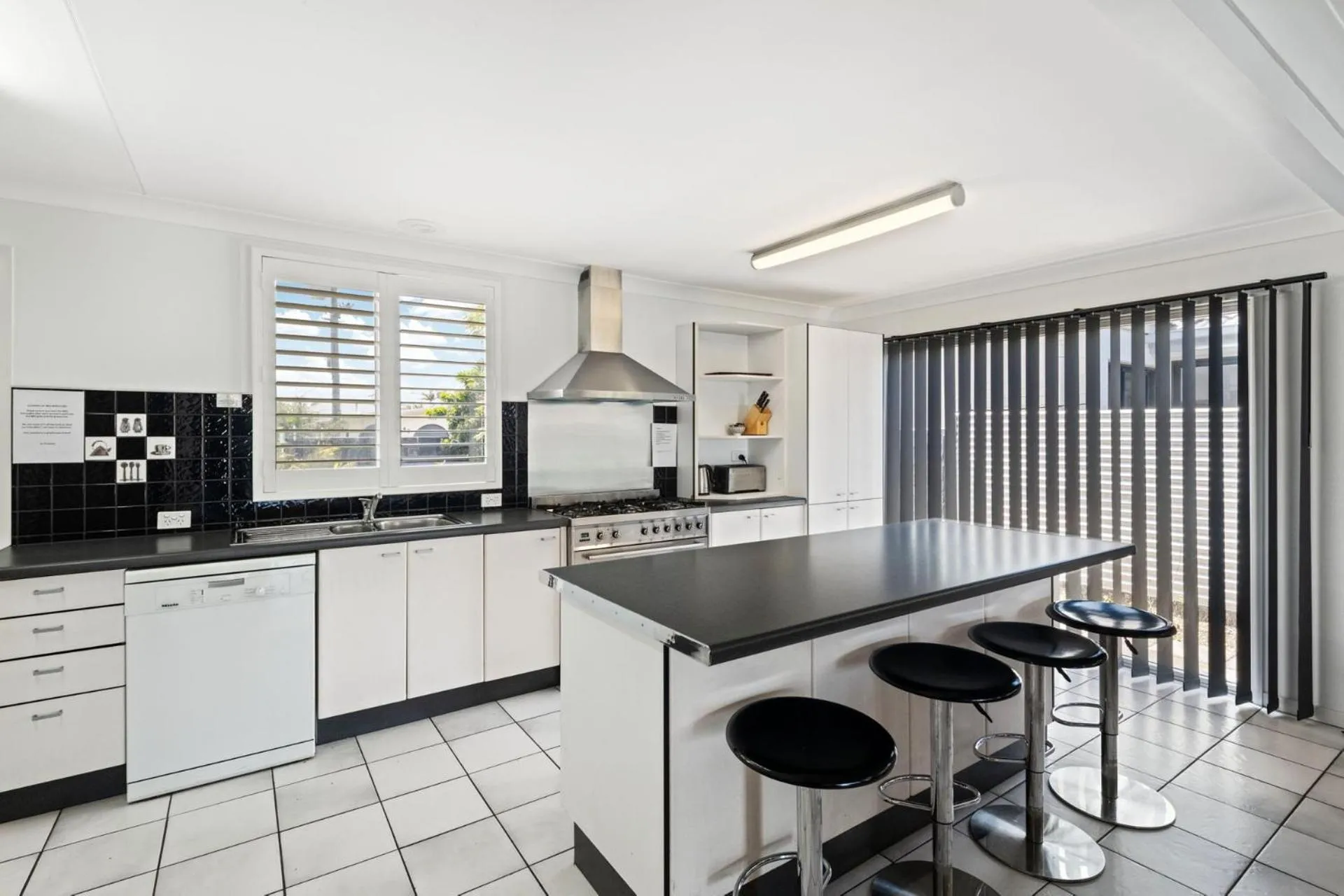4 bedroom home on canal