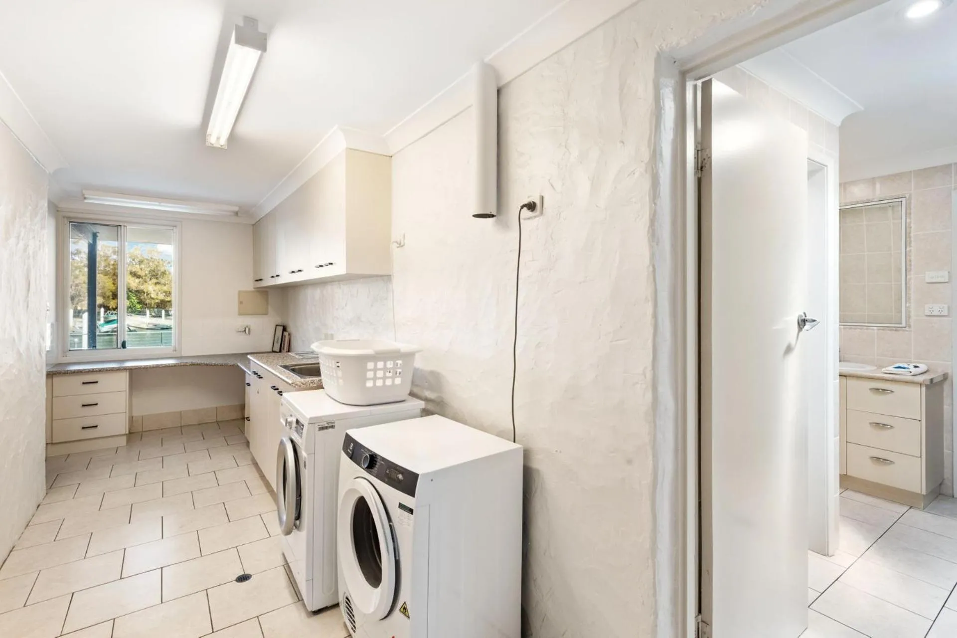 4 bedroom home on canal