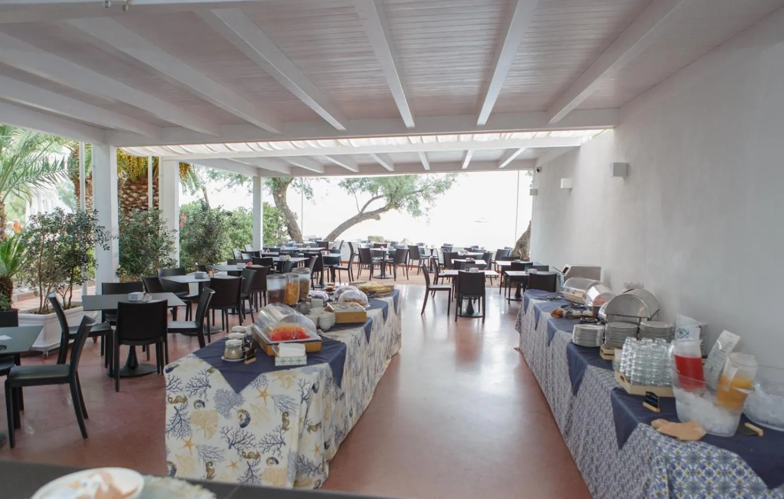 Breakfast in Testa di Monaco Natural Beach