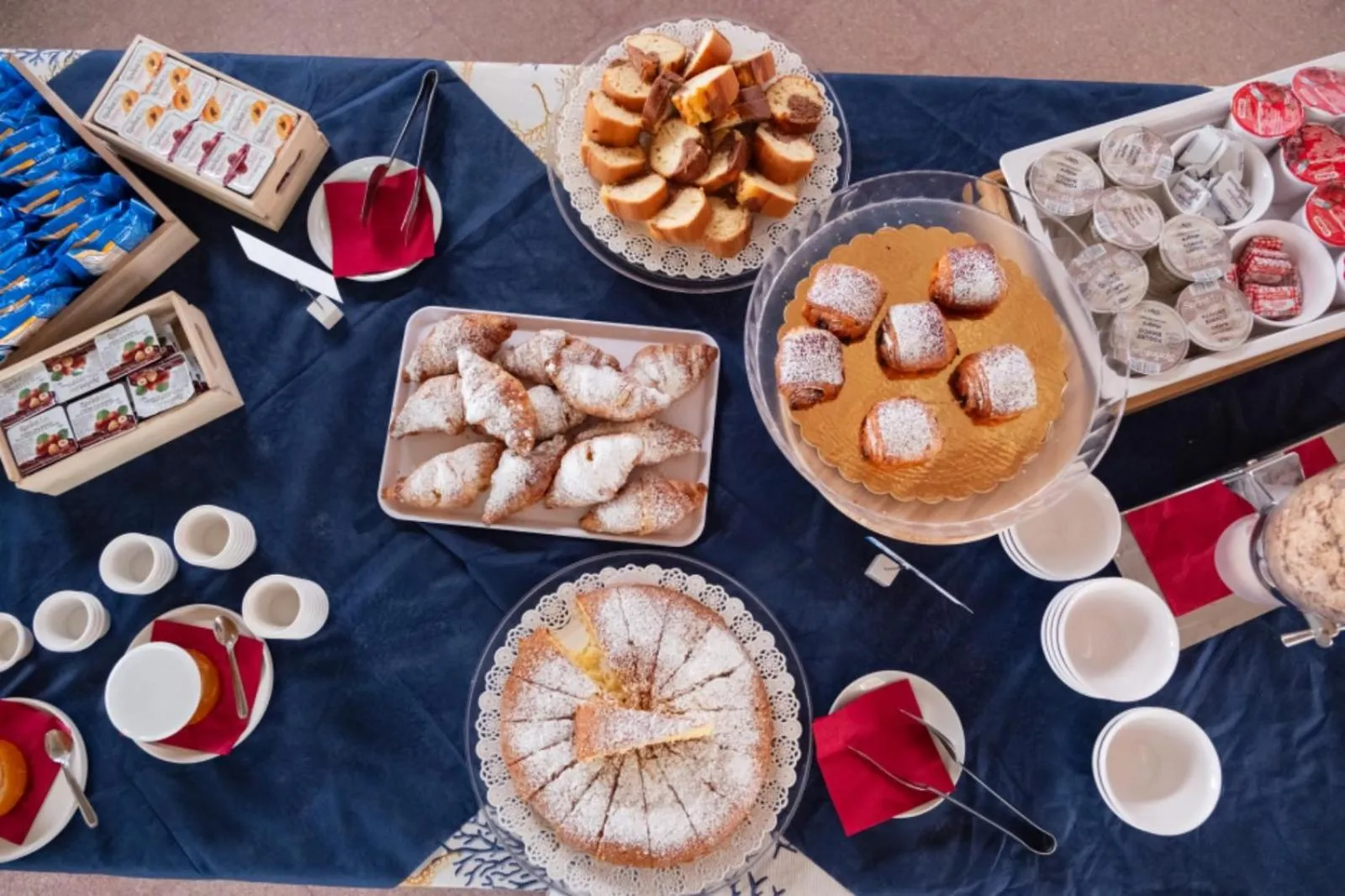 Breakfast in Testa di Monaco Natural Beach