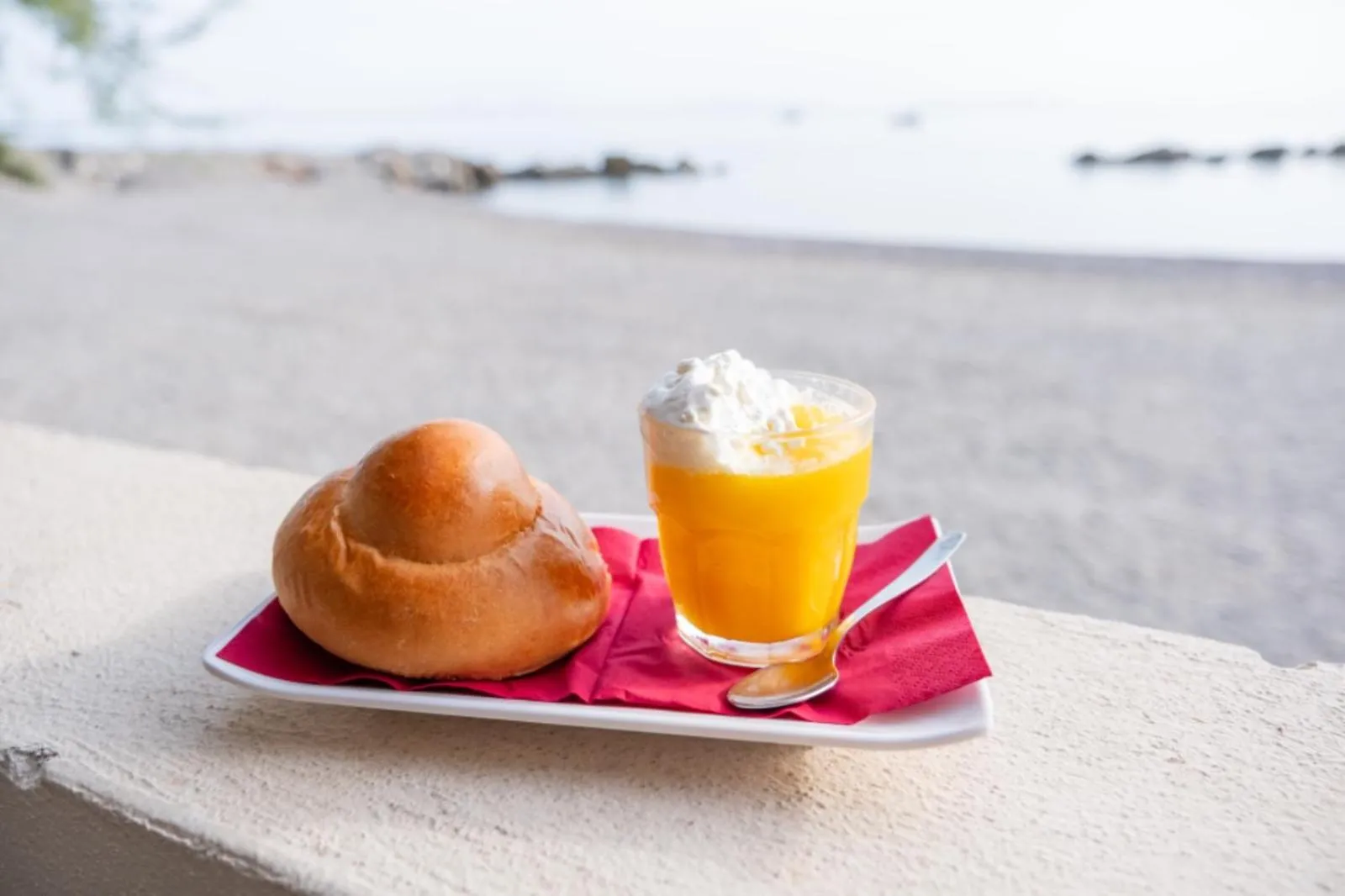 Restaurant/places to eat in Testa di Monaco Natural Beach
