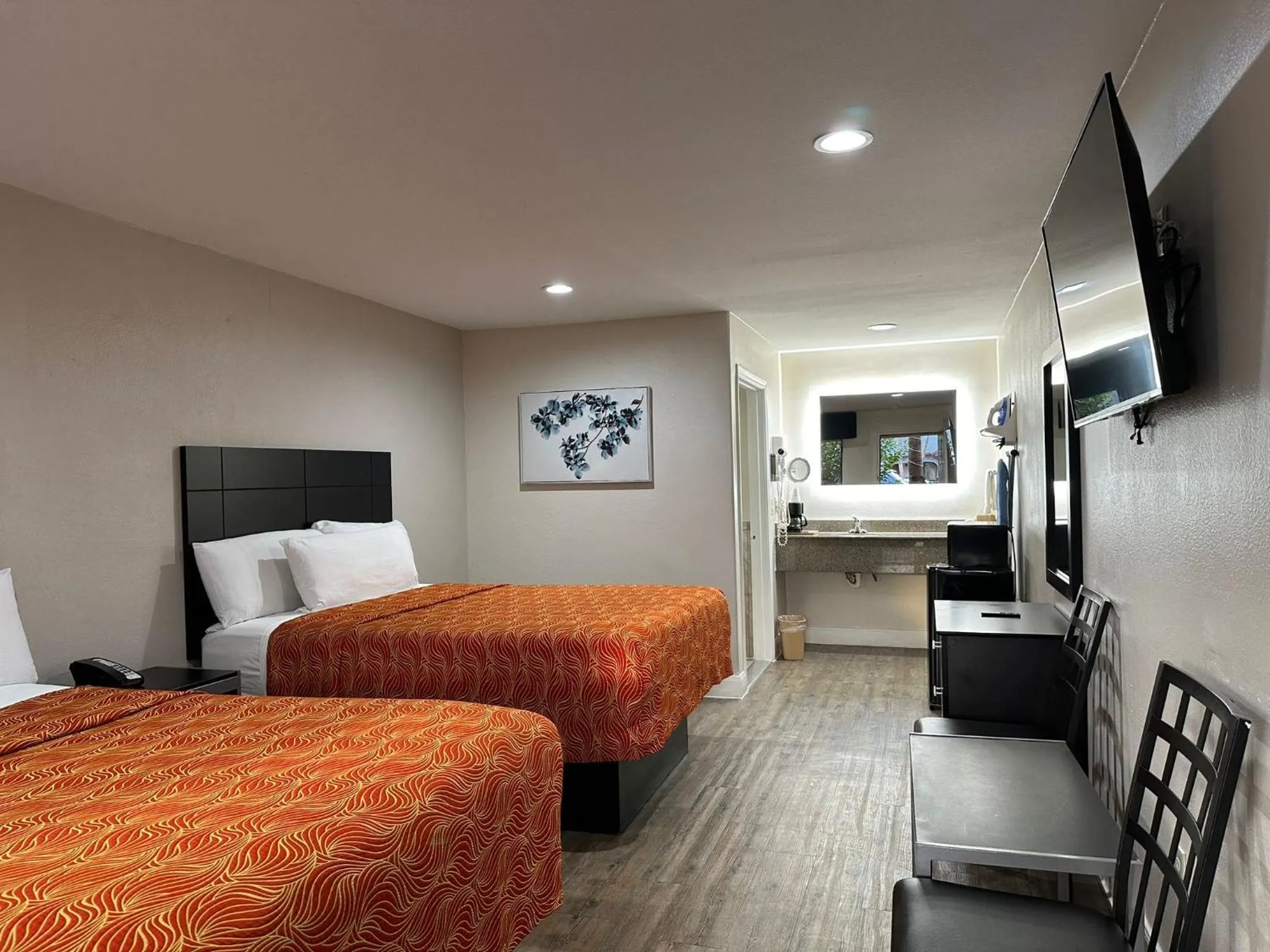 TV and multimedia, Bed in Palace Inn I-45 & Bellfort