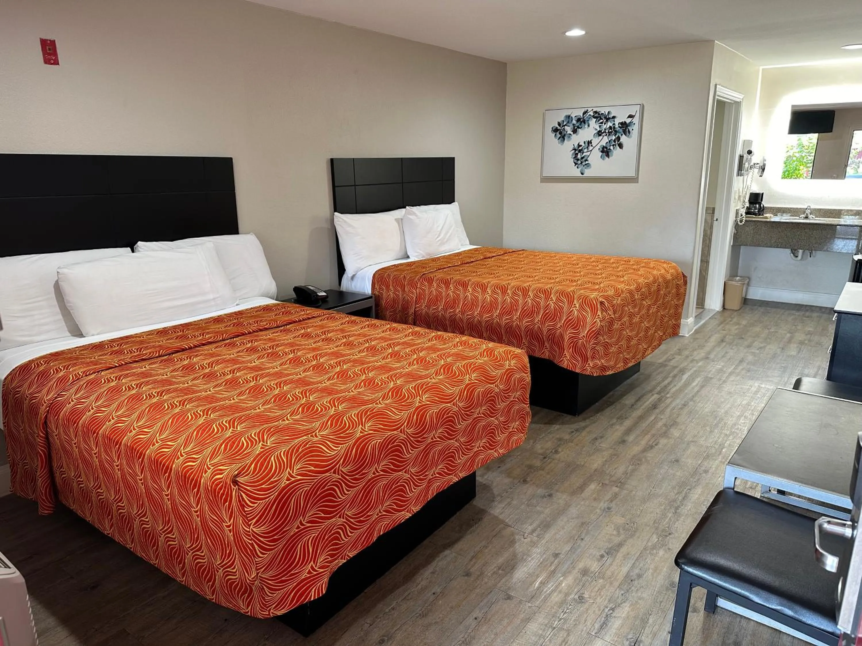 Bed in Palace Inn I-45 & Bellfort