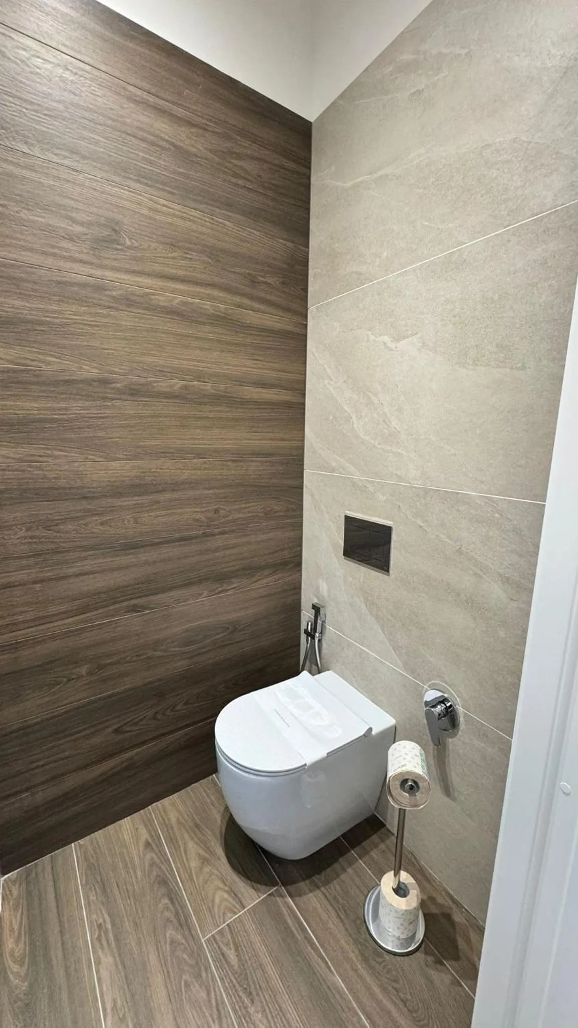 Shower in POETICA BOUTIQUE SKY HOTEL