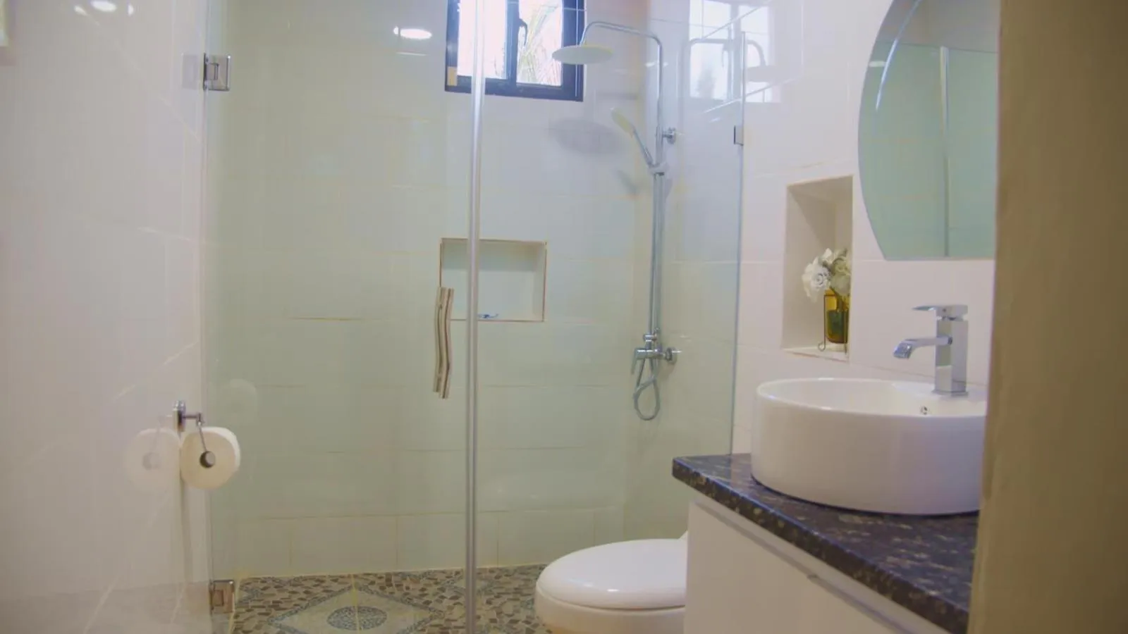 Shower in Hotel Vista al Morro