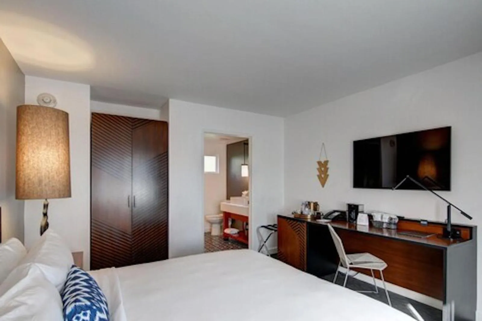 Bed in V Palm Springs