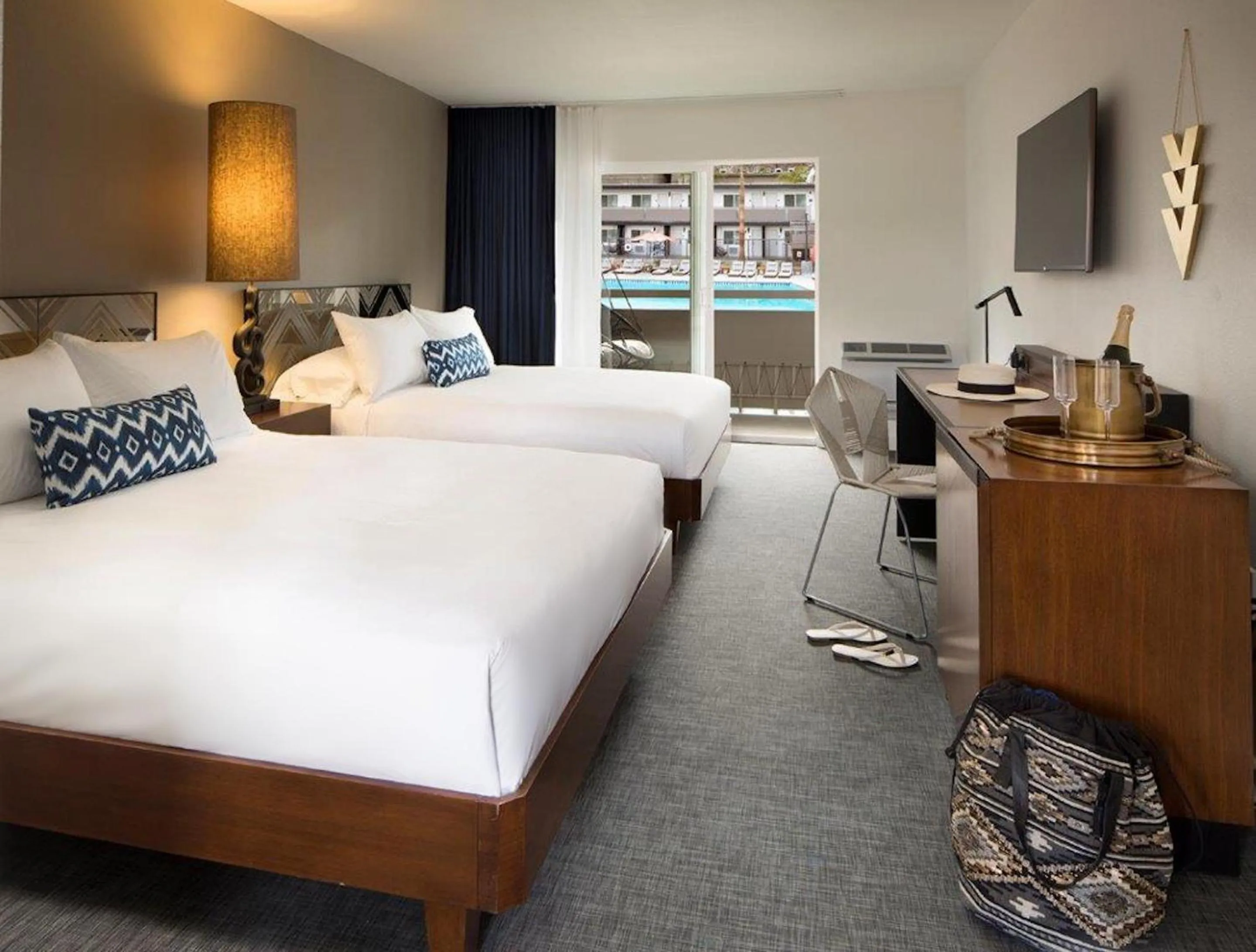 Bed in V Palm Springs