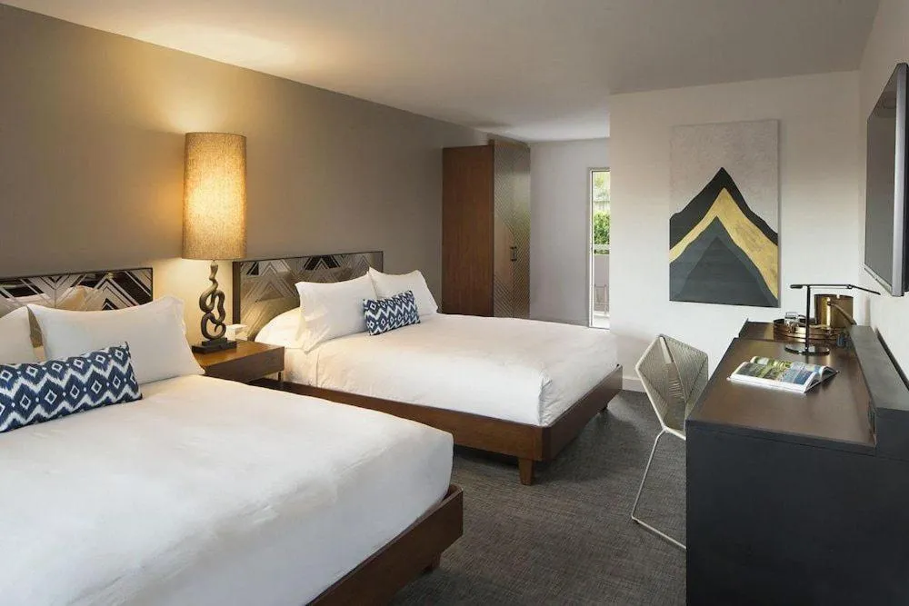 Bed in V Palm Springs