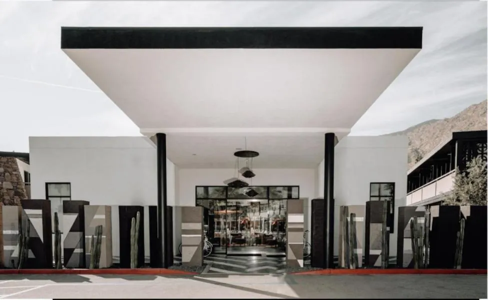 Property building in V Palm Springs