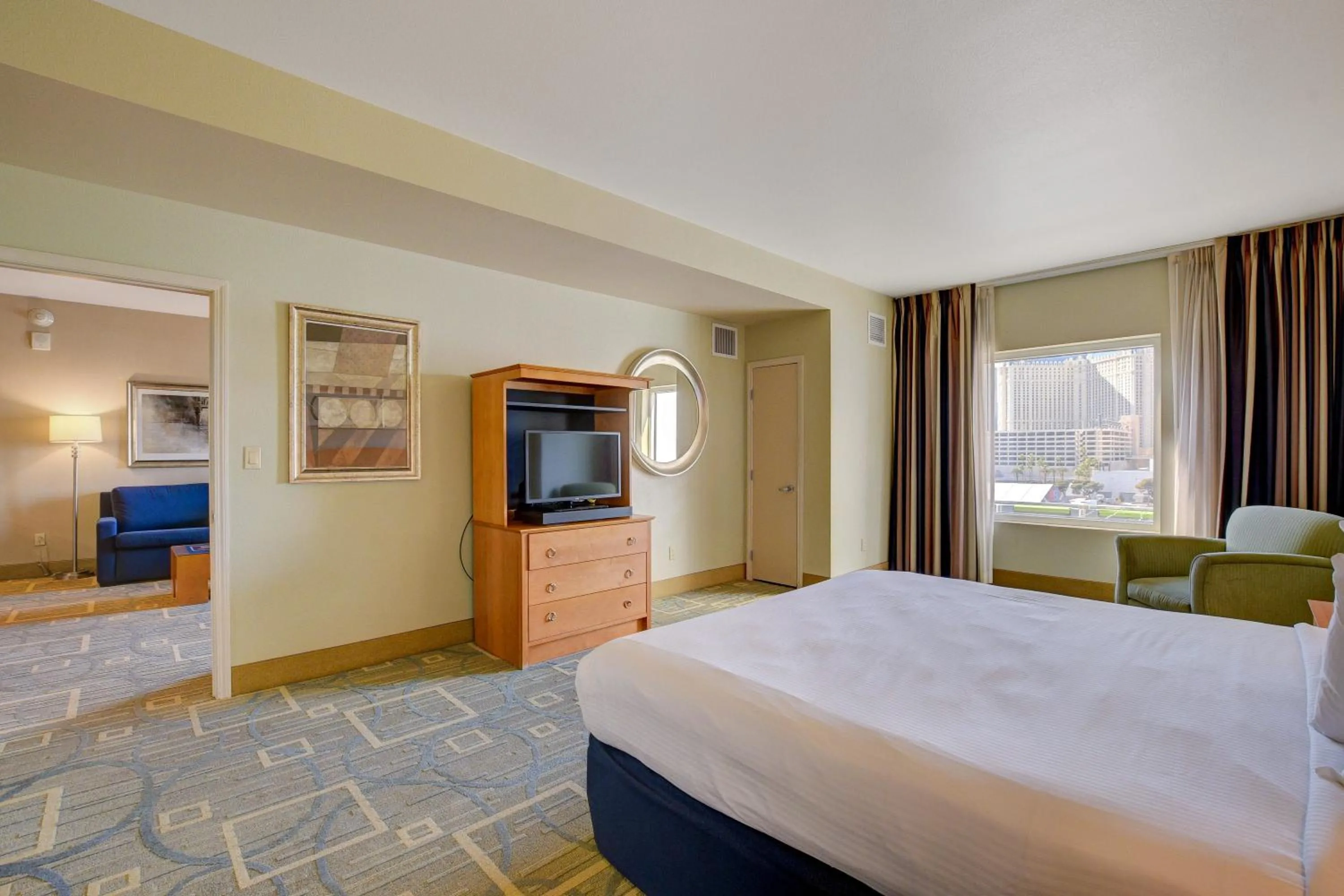 Bed in Princess Suite Platinum Hotel