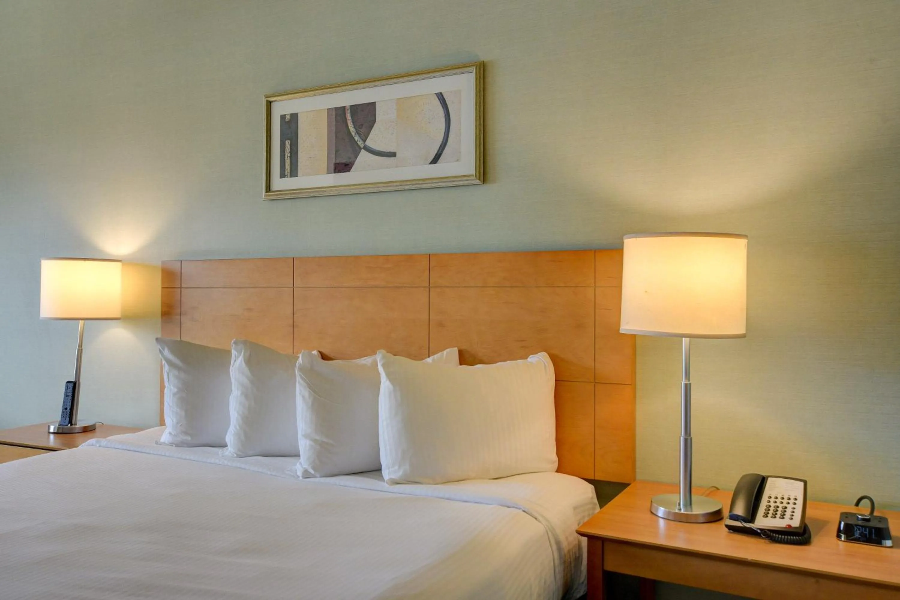 Bed in Princess Suite Platinum Hotel