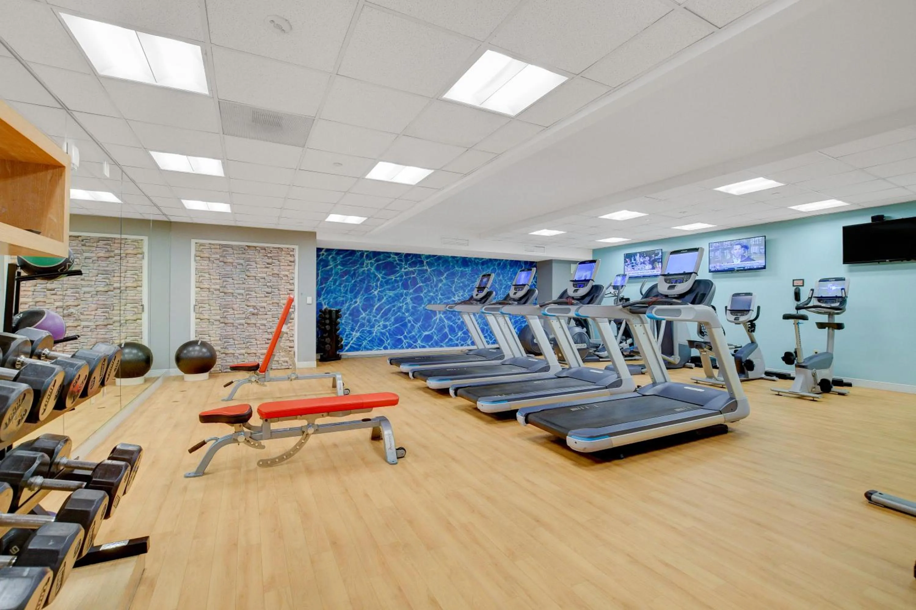 Fitness centre/facilities in Princess Suite Platinum Hotel