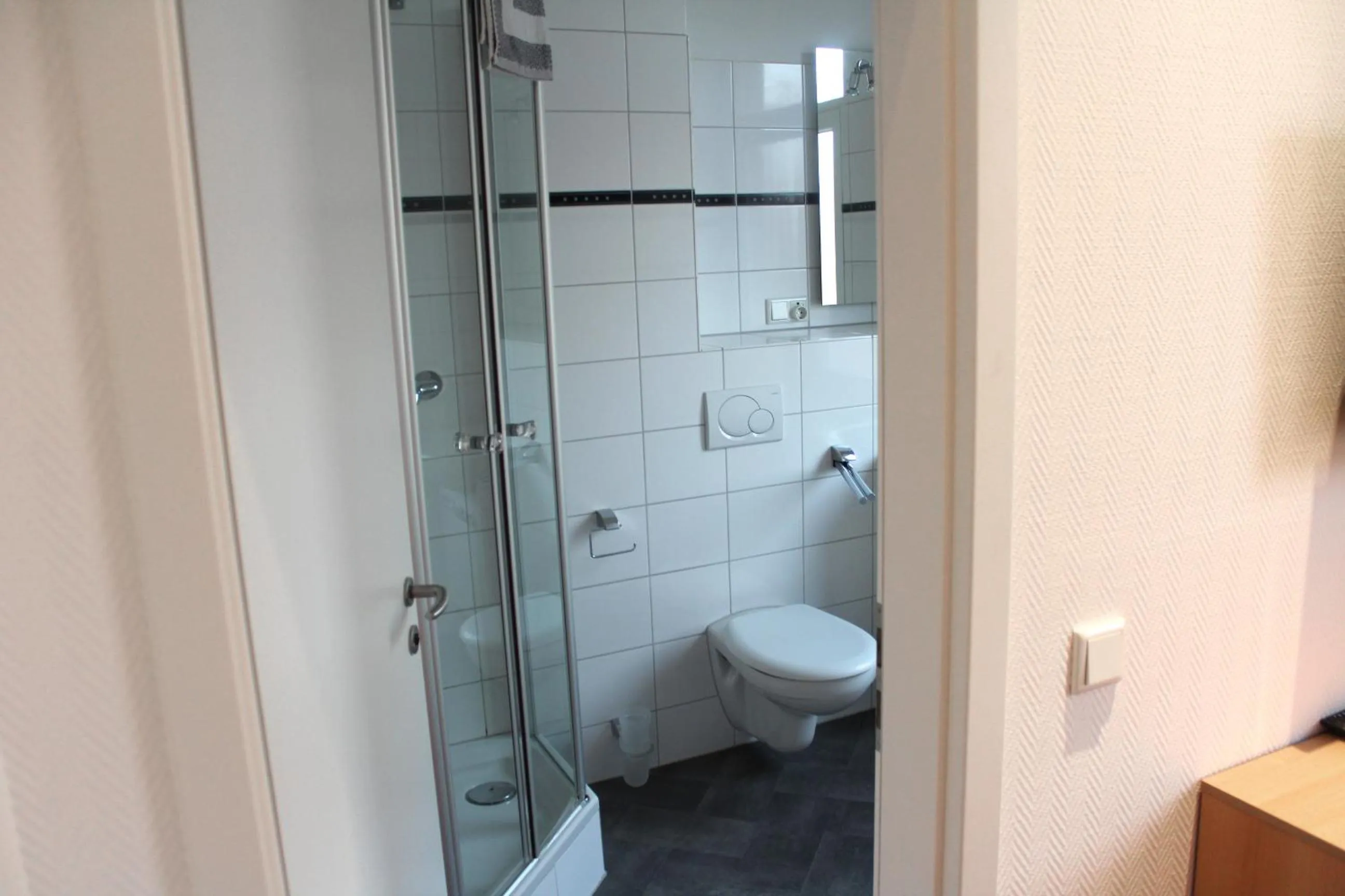 Shower in Hotel Mozart Bonn