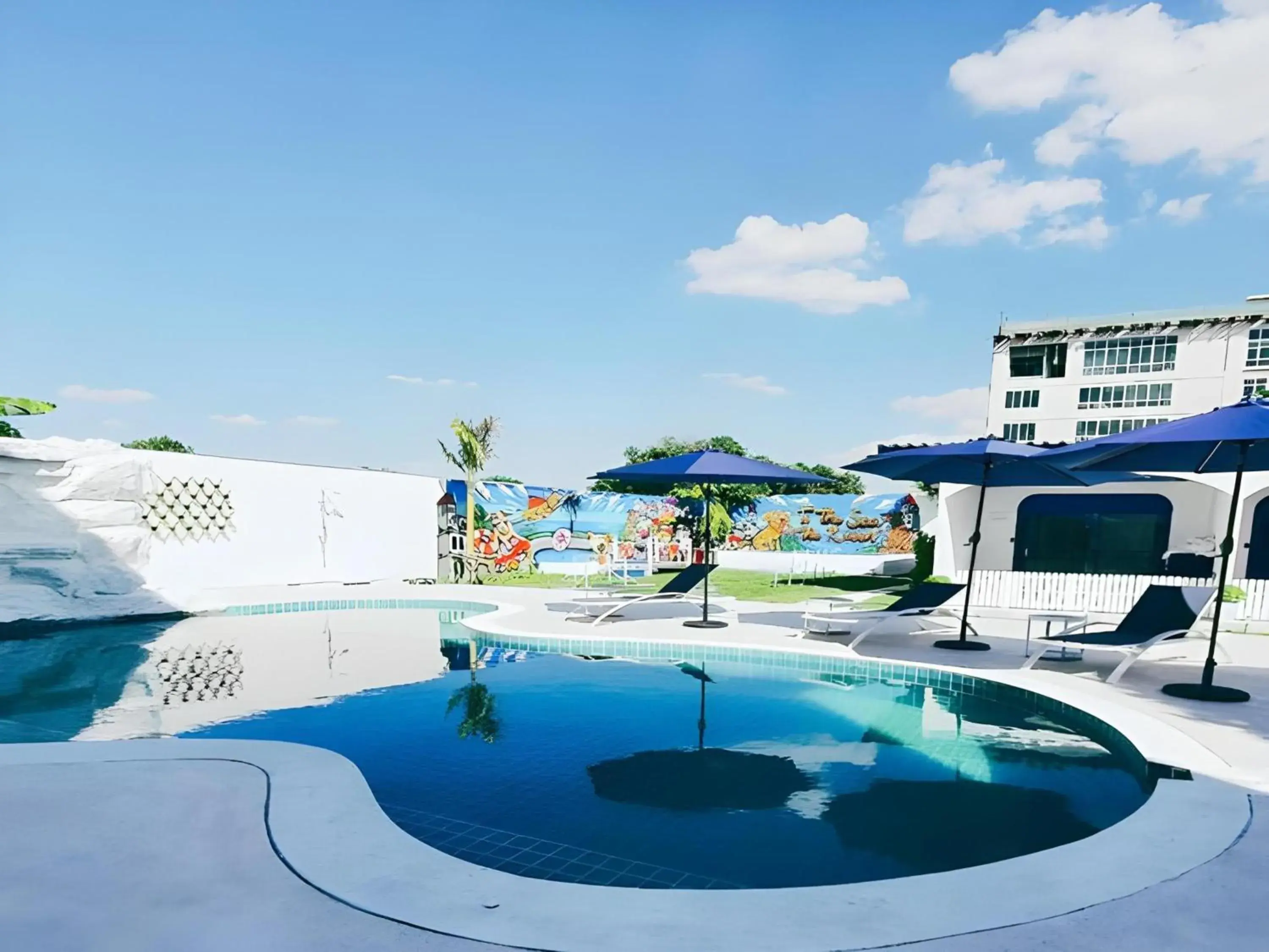 Swimming pool in Collection O To The Sea Resort Thailand Swimming pool in Collection O To The Sea Resort Thailand