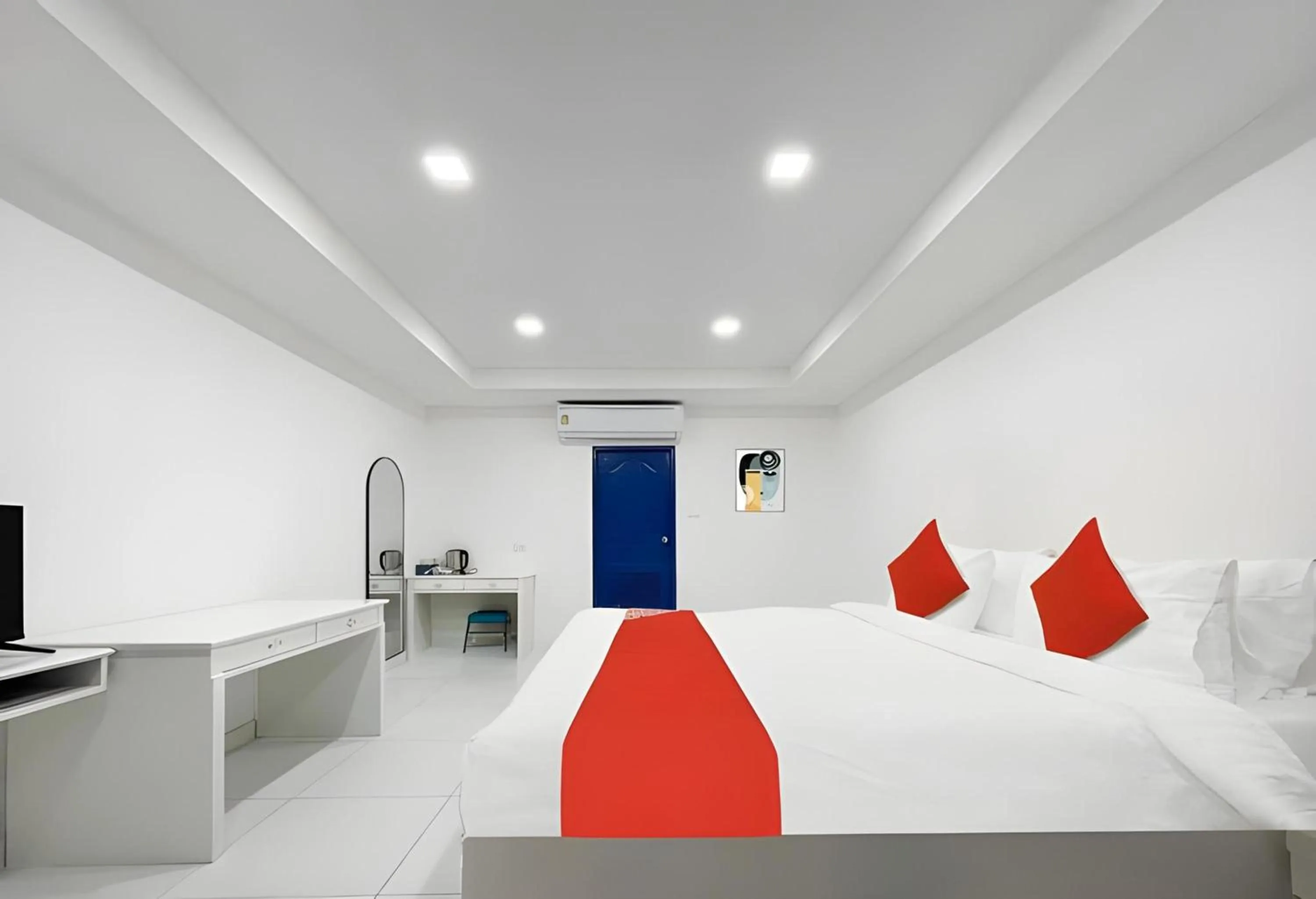 Photo of the whole room, Bed in Collection O To The Sea Resort Thailand