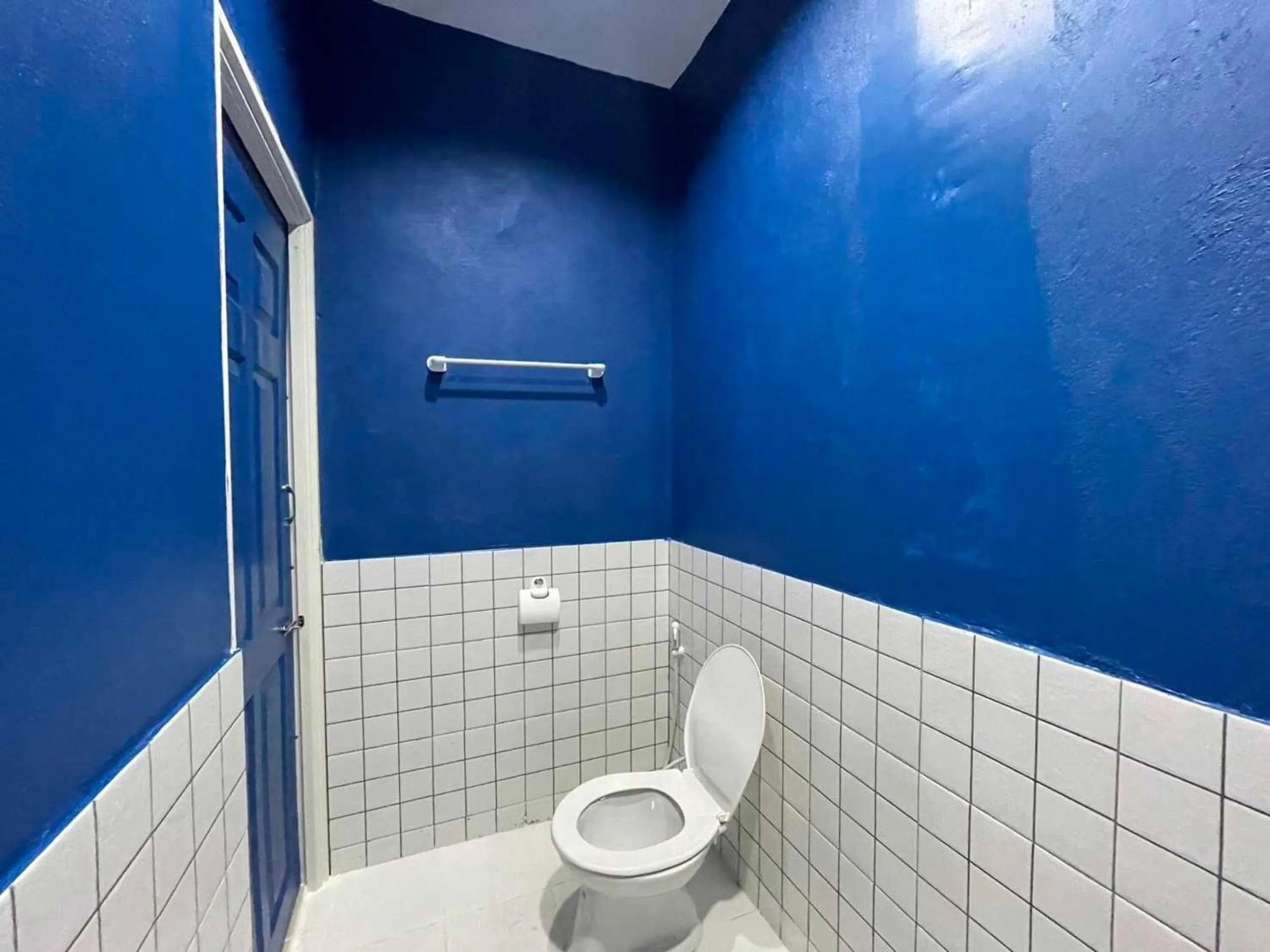 Bathroom in Collection O To The Sea Resort Thailand