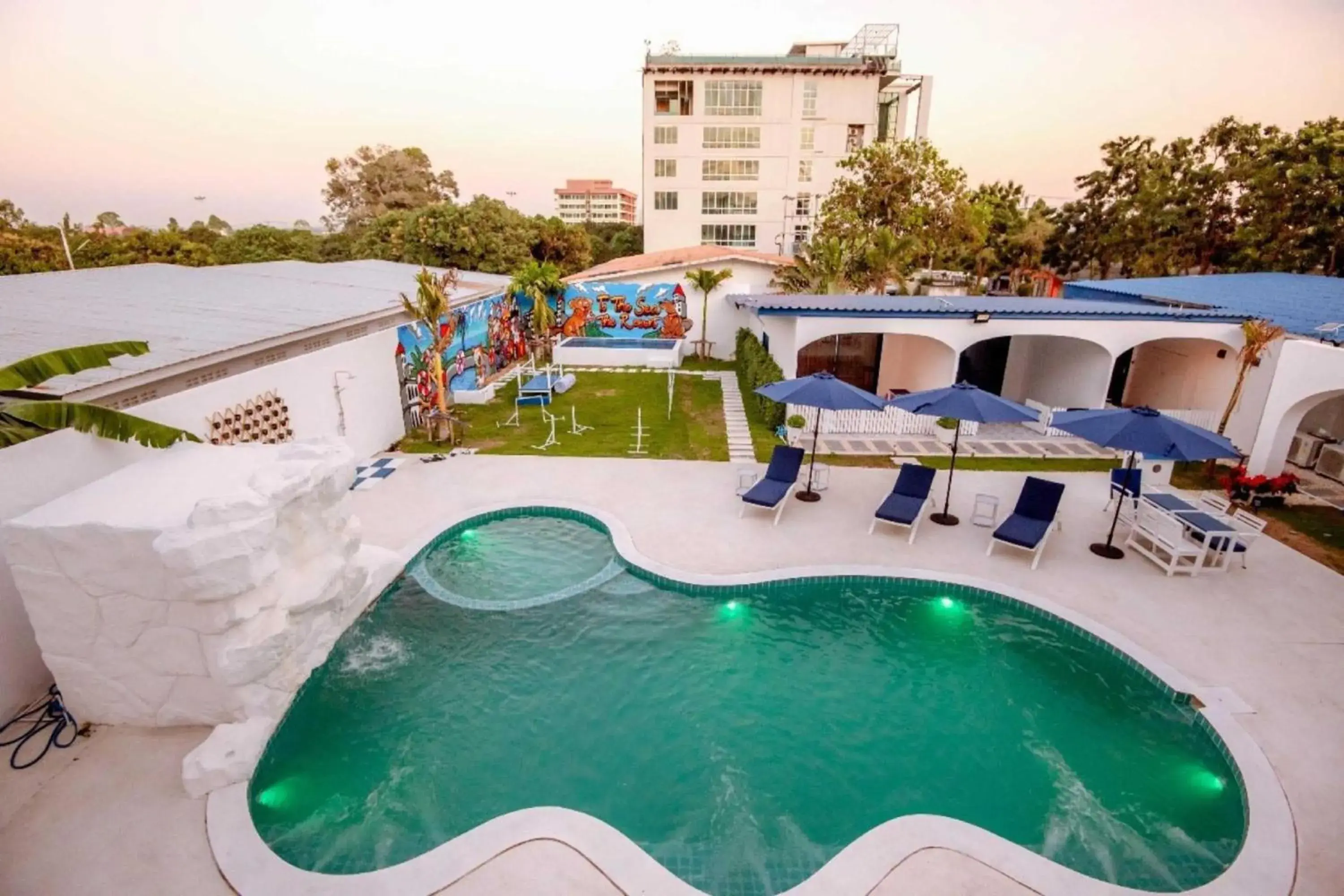 Property building in Collection O To The Sea Resort Thailand Property building in Collection O To The Sea Resort Thailand