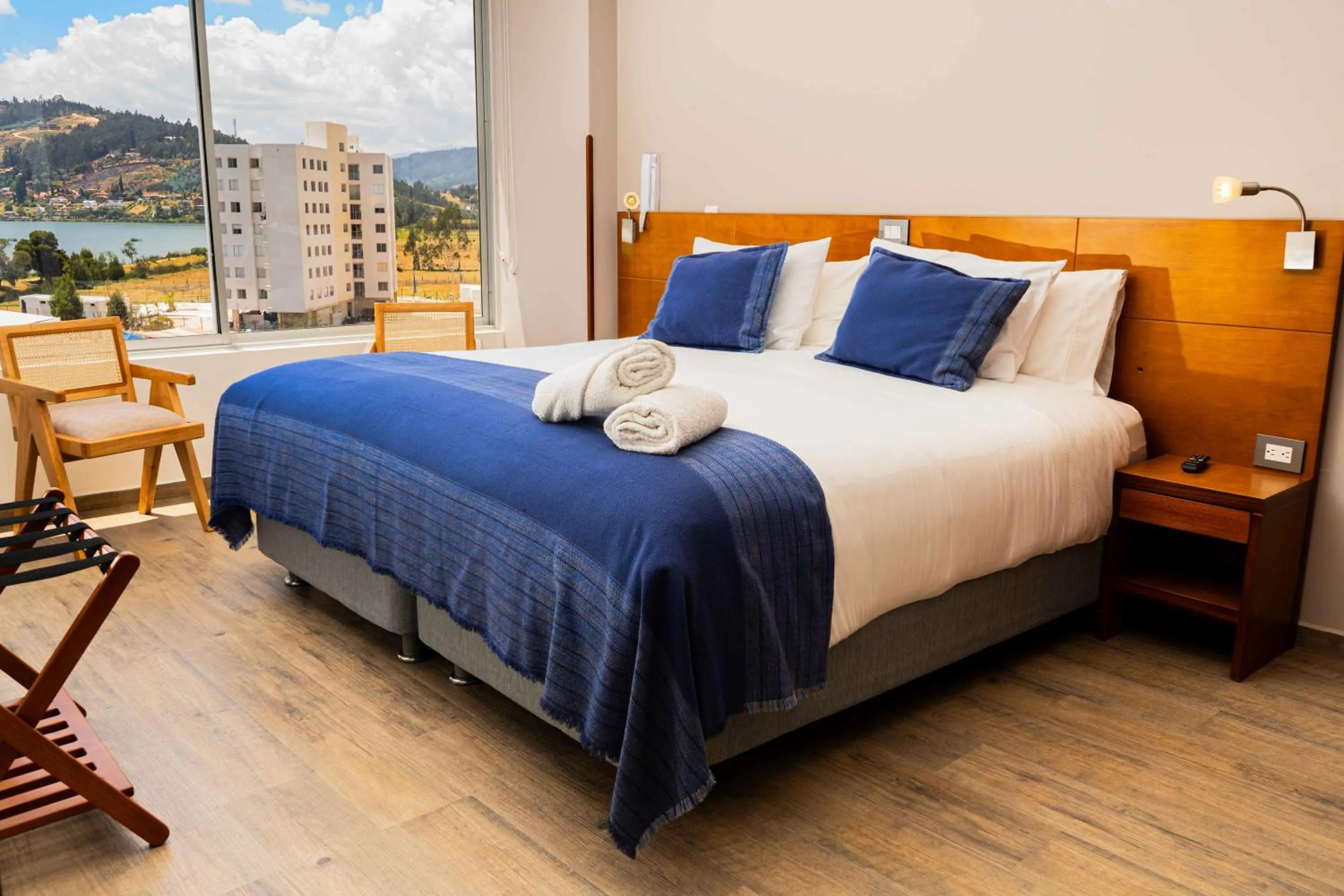 Photo of the whole room, Bed in Samakwā Hotel Boutique