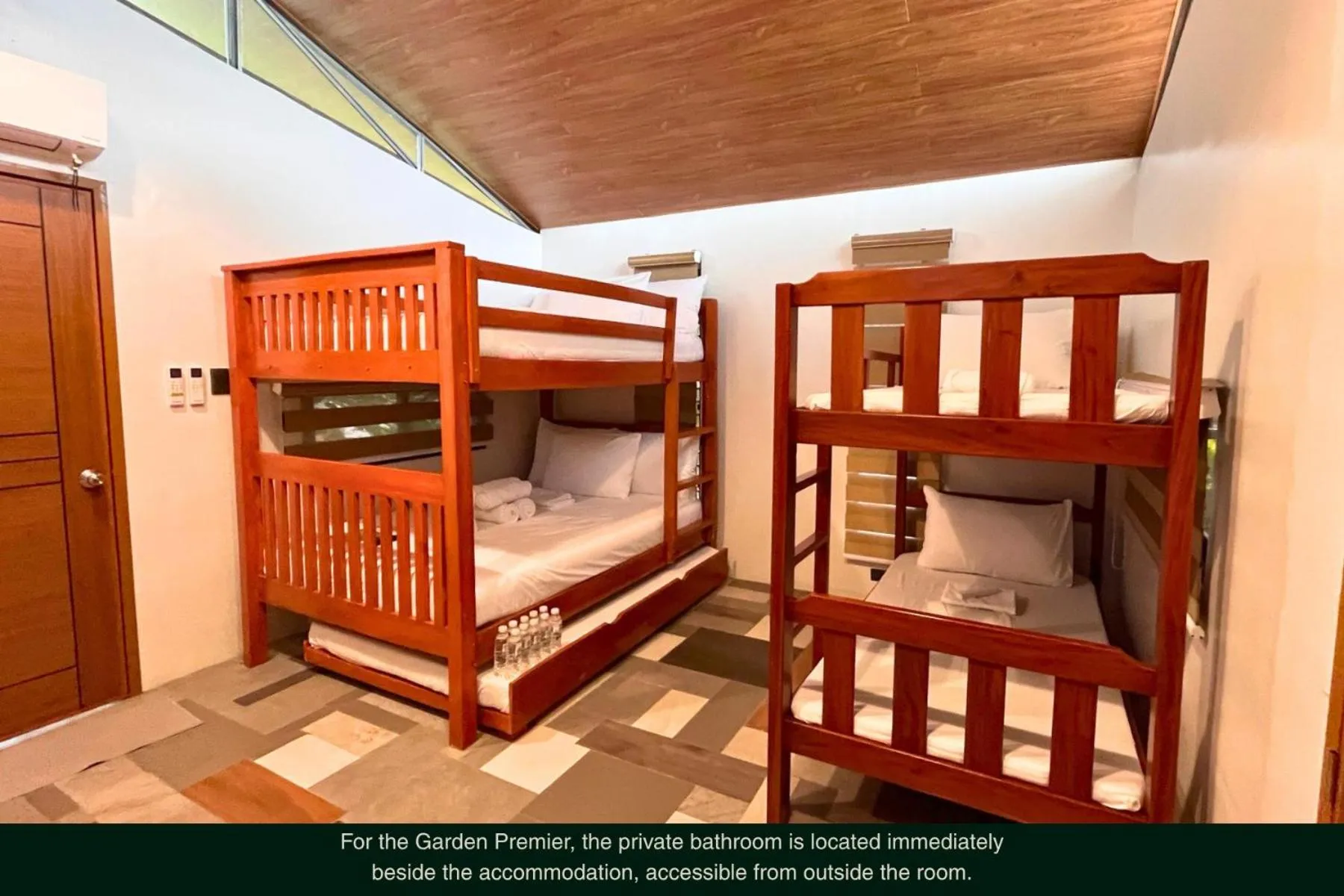 Bed in Mula De La Paz