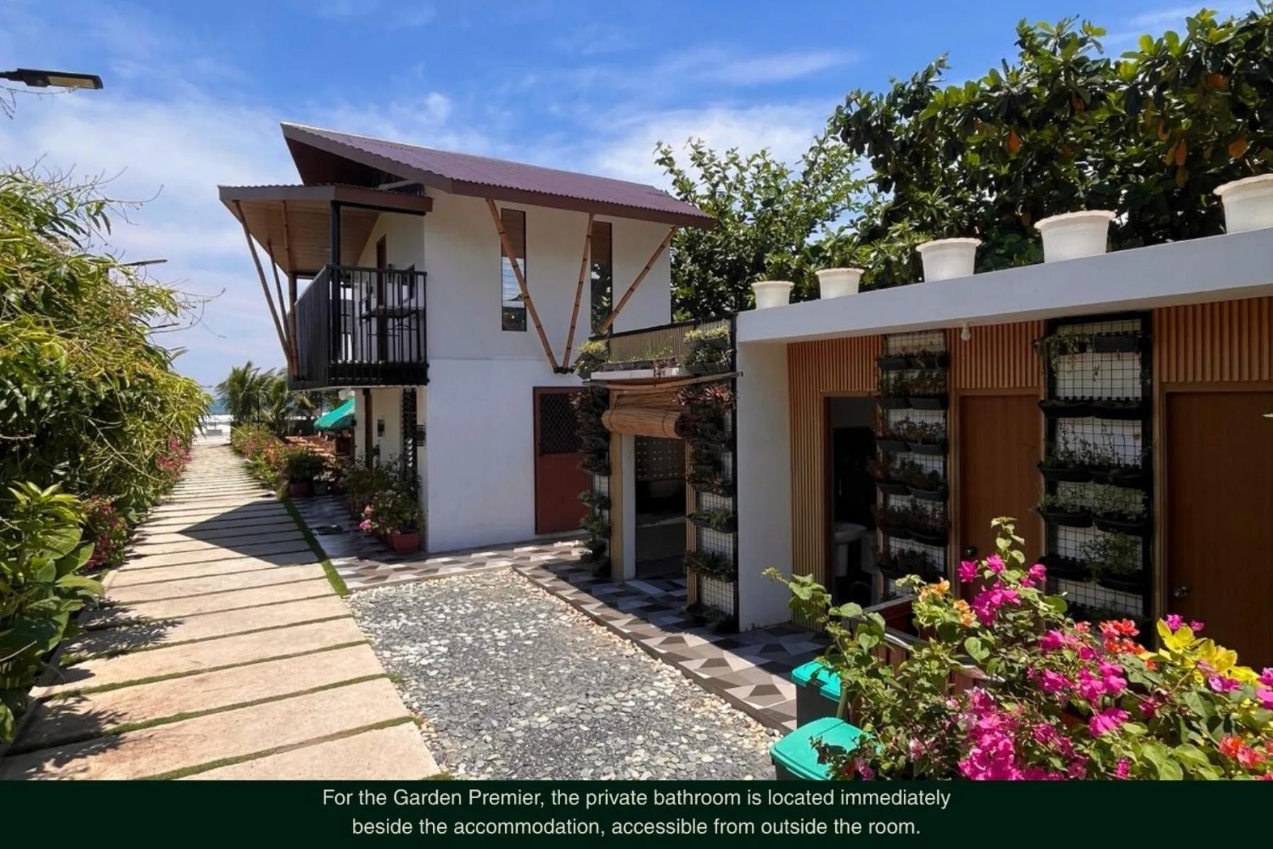 Property building in Mula De La Paz