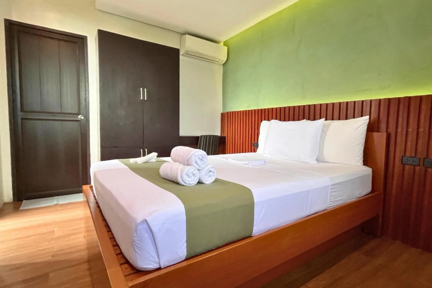 Bed in Mula De La Paz