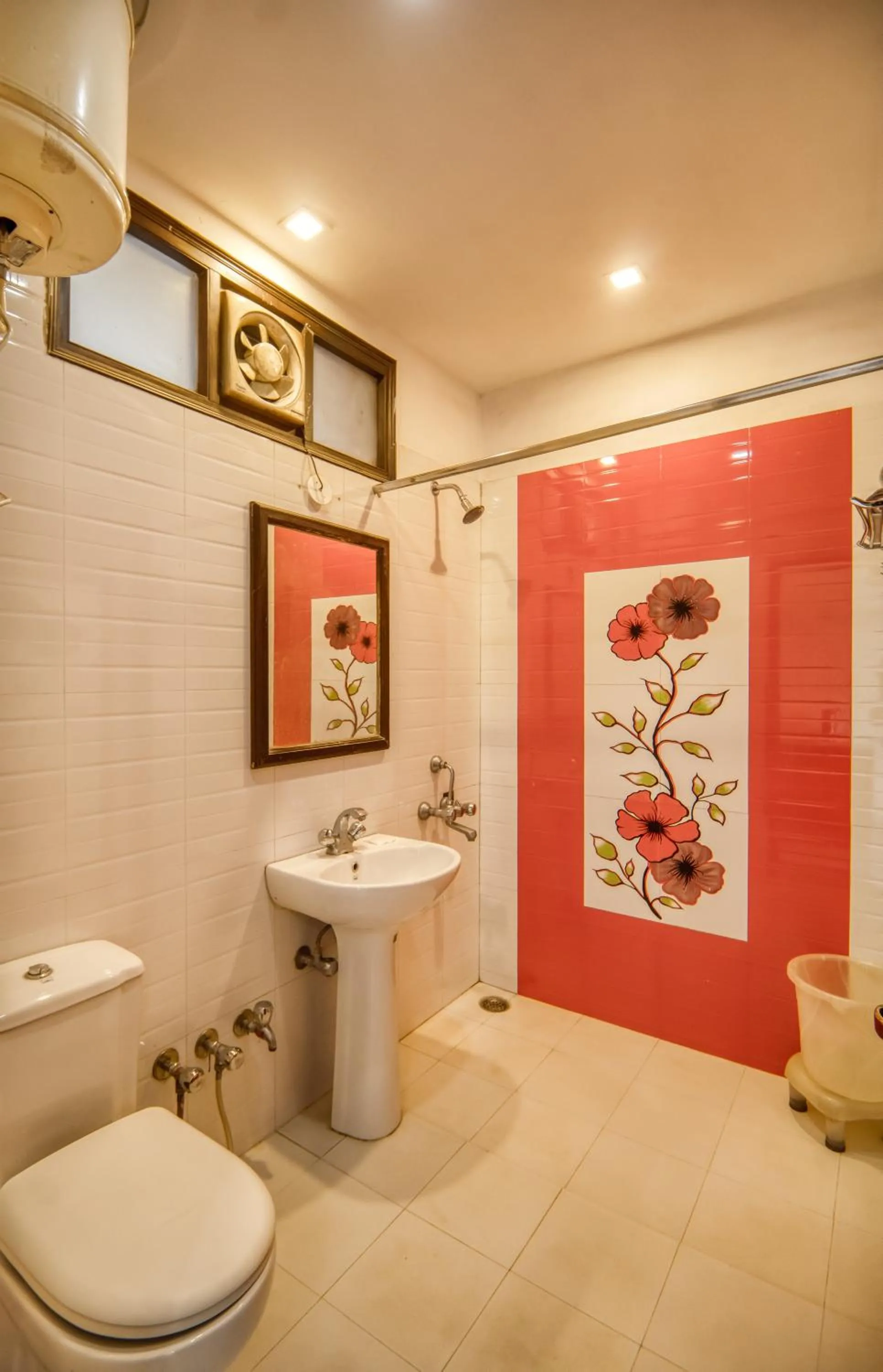 Shower in Deep Hotel