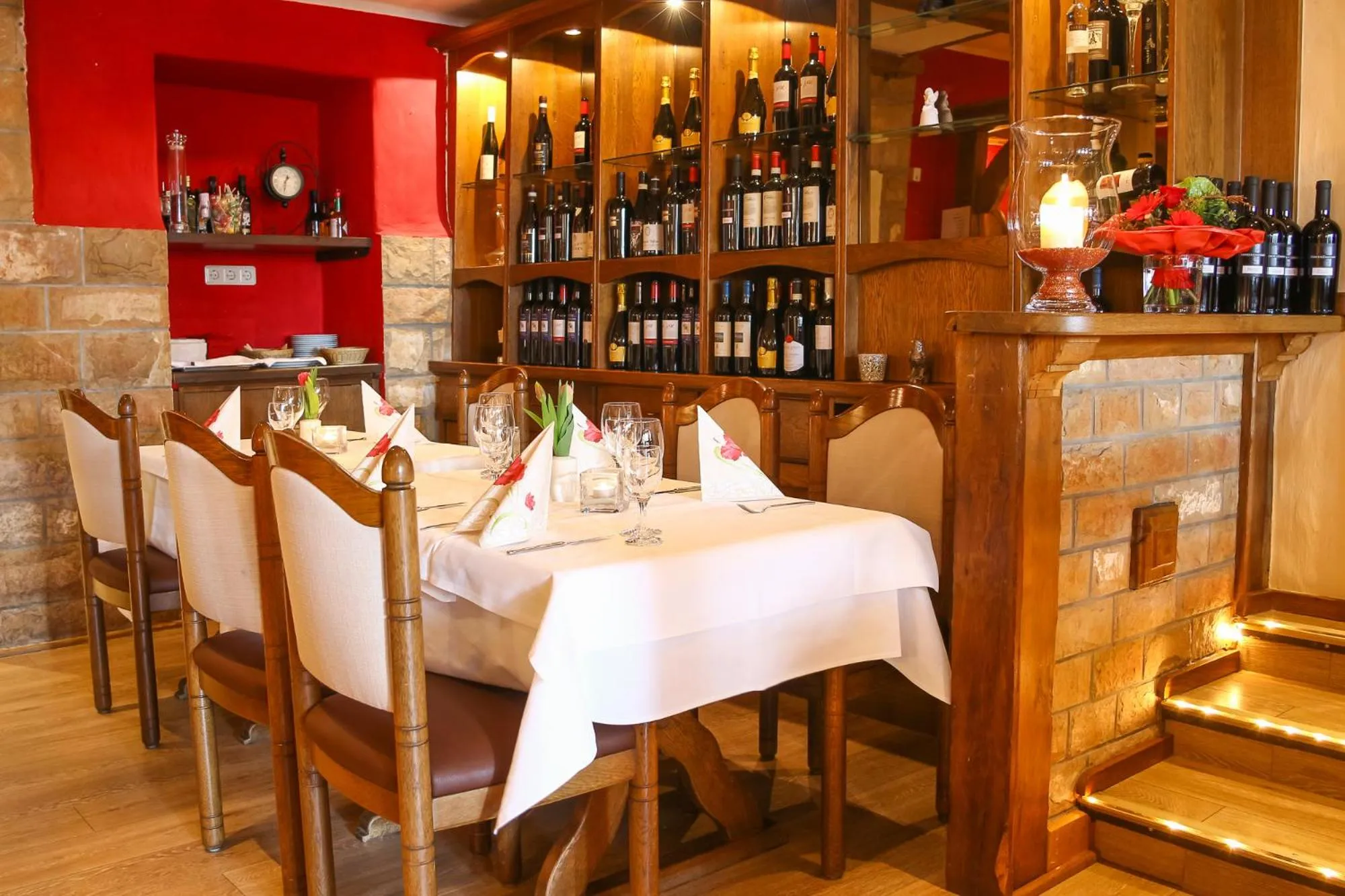 Restaurant/places to eat in Hotel Arkade