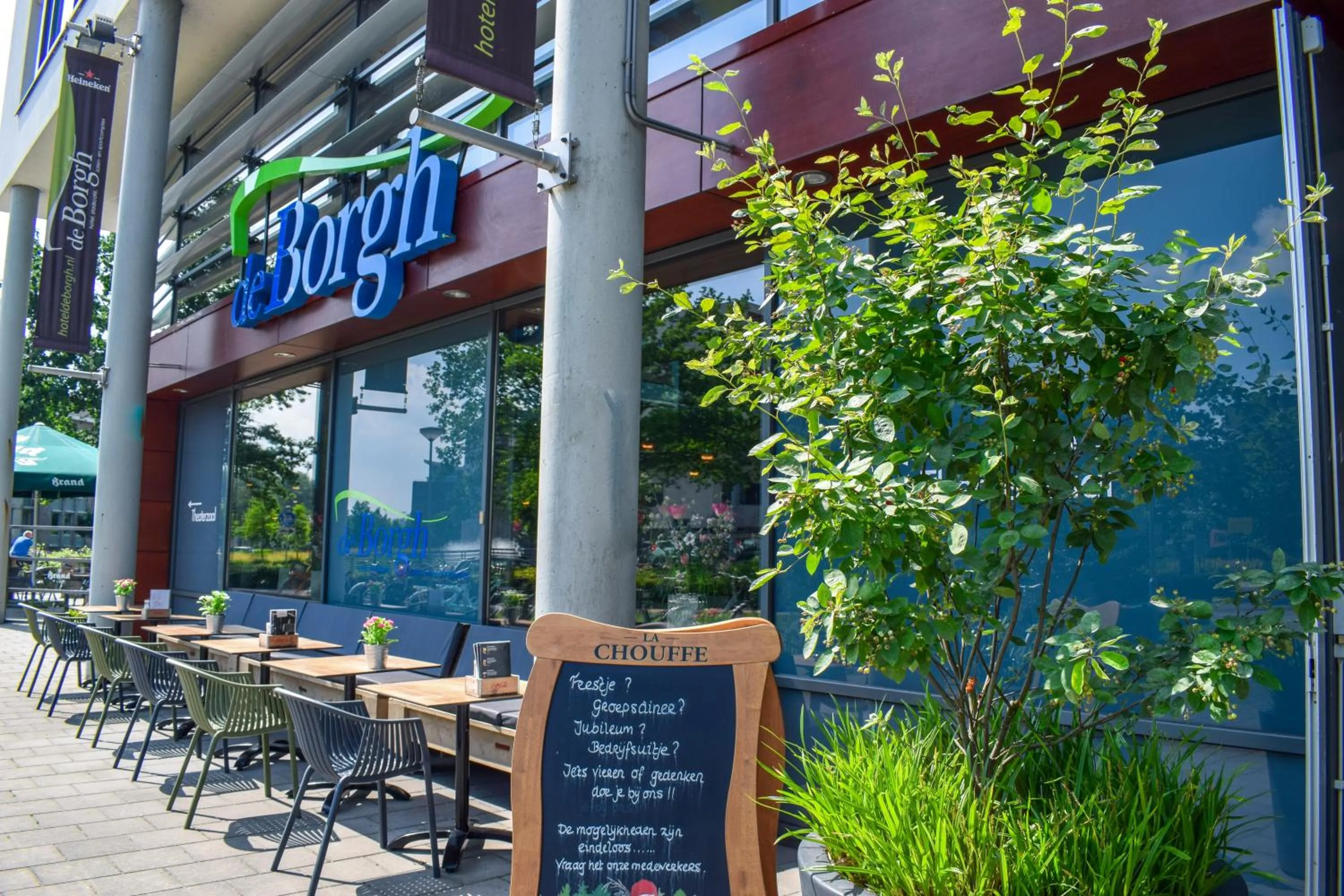 Facade/entrance in De Borgh